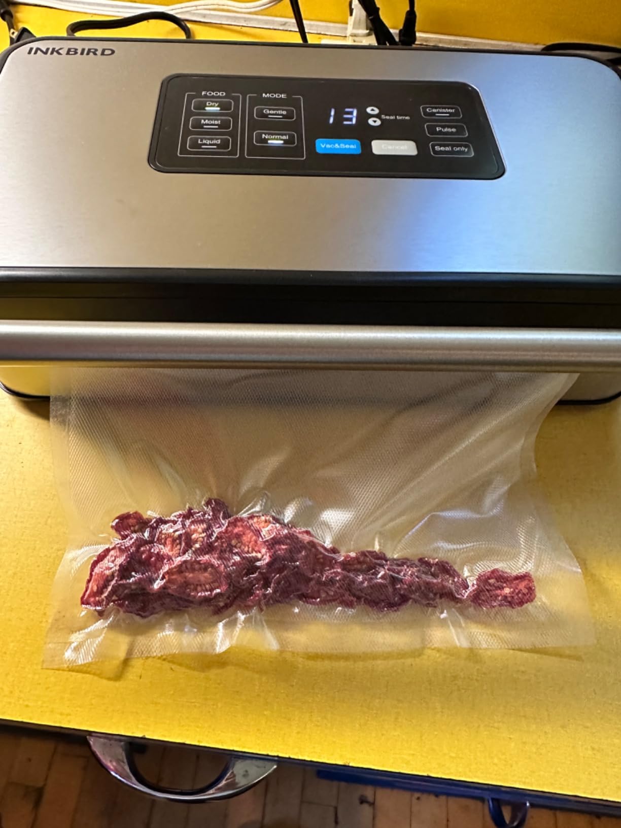 INKBIRD Vacuum Sealer Machine with 160W Double Pump, Full Automatic Pro Vacuum Sealer for Food Preservation with Liquid/Moist/Dry Food, Food Sealer with Removable Drip Tray, Roll Storage and Cutter customer photo 2