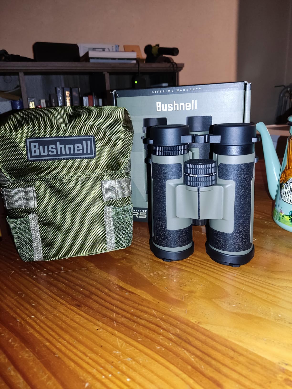 Bushnell R5 10x42 Binoculars - Waterproof, Dielectric Multi-Coated Optics with EXO Barrier Lens Protection for Long Range Viewing and Hunting, Includes Vault Lite Bino Chest Harness & Neck Strap customer photo 1