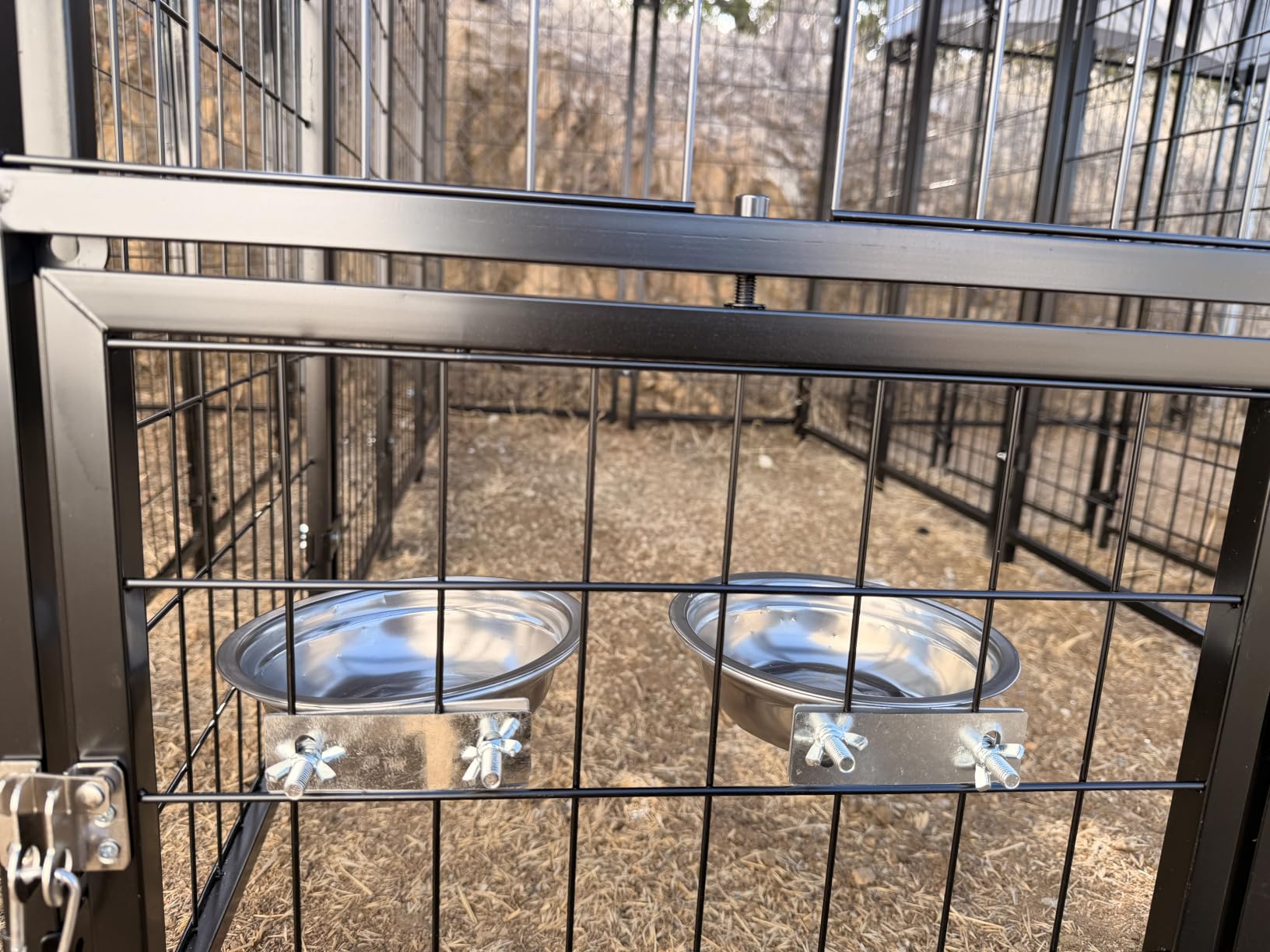 Sino Luban Outdoor Dog Kennel Outside Run with Doggy Door&Waterproof Roof - 4x4x4.6FT Large Dog Kennels Pens Outside for Small/Medium Dogs - Heavy Duty Cage Yard customer photo 1