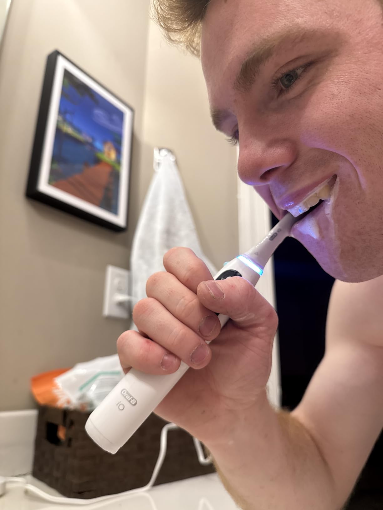 Oral-B iO Deep Clean + Protect Rechargeable Electric Toothbrush, Black, iO Series 7, 2 Replacement Brush Heads, Charging Travel Case customer photo 1