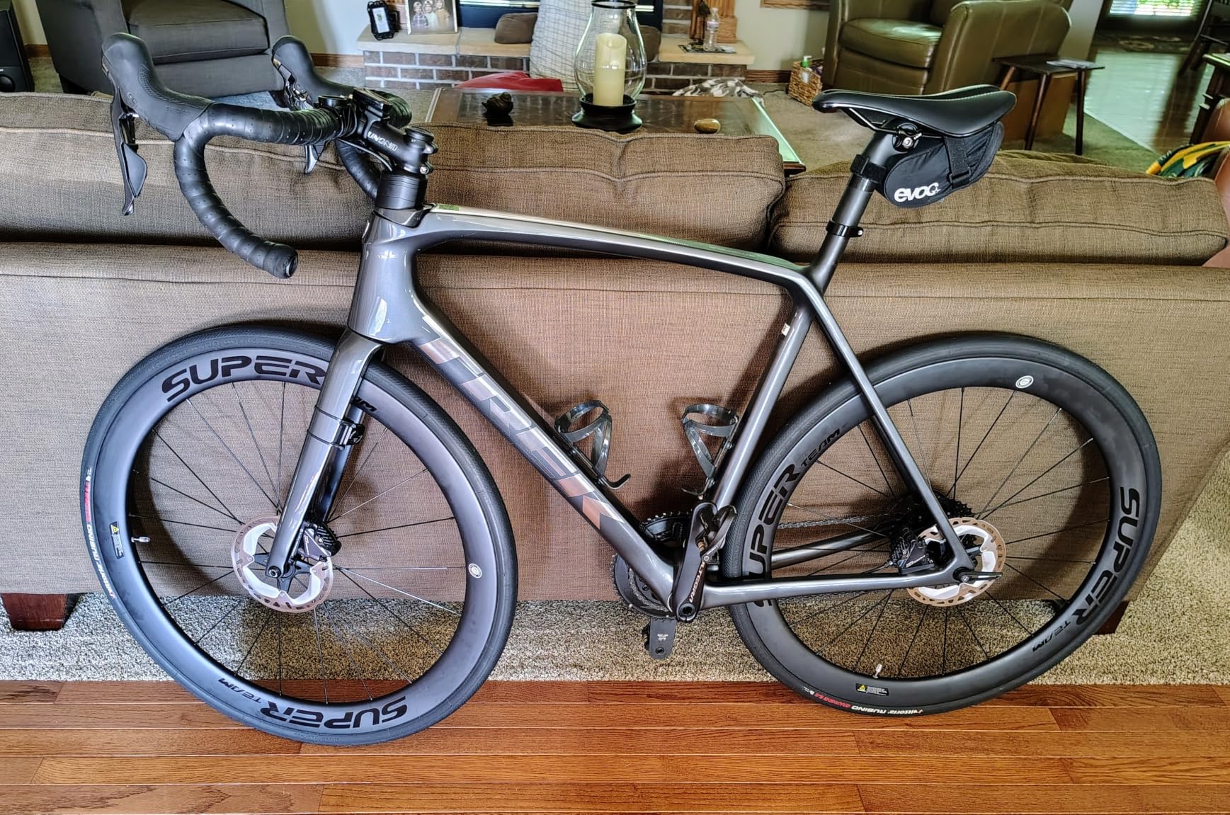 SUPERTEAM Carbon Bike Wheel 50mm Disc Brake Tubeless 28mm customer photo 1