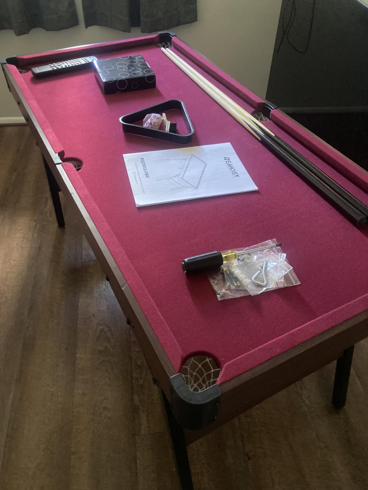 Folding Pool Table, Portable Billiard Game Tables for Kids and Adults, Mini Pool Table with Locking Legs, Adjustable Feet, Balls, Cues, Triangle, Chalk, Brush customer photo 1