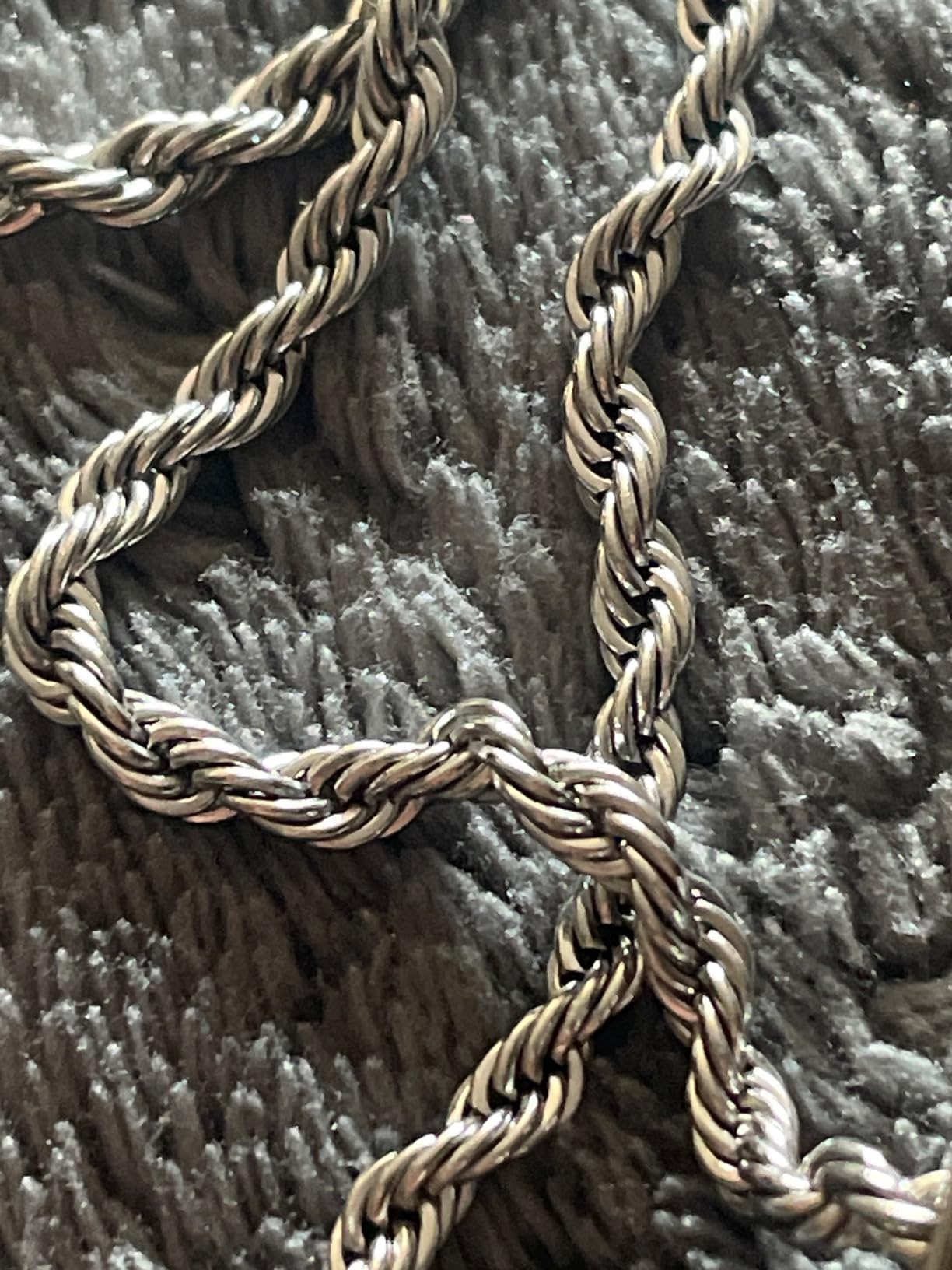 RTZN Gold Rope Chain for Men - 3mm, 4mm Mens Rope Chain - Premium Stainless Steel Necklace for Men & Boys - Non-Tarnish & Waterproof Black, Silver, Gold Mens Chain Necklaces - 18/20/22/24/26