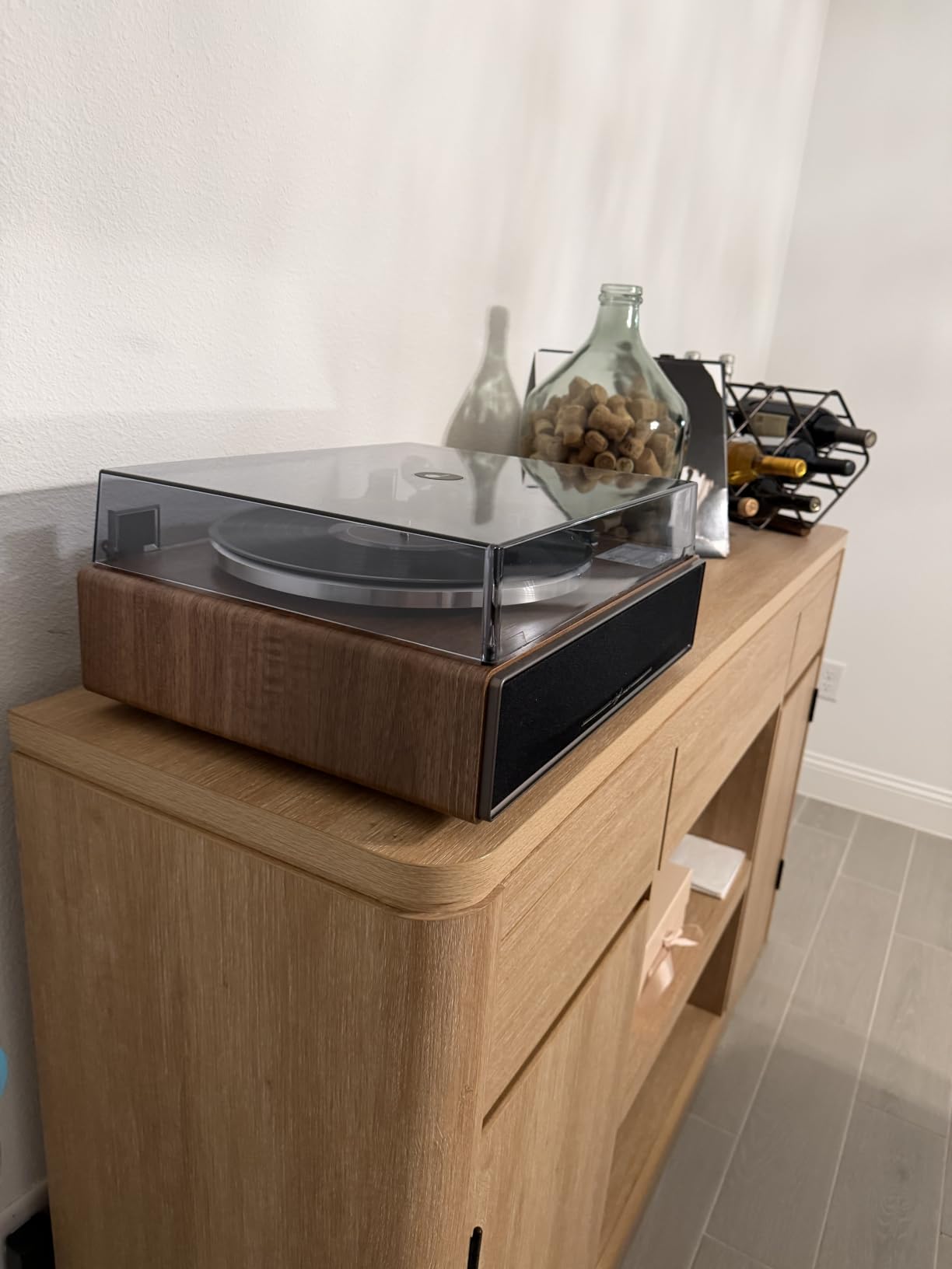 1 BY ONE High Fidelity All-in-One Record Player, Vinyl Turntable with Built-in Speakers, Magnetic AT-3600L Cartridge, RCA Output, Belt Drive, Bluetooth Input, Auto Stop, Phono Preamp customer photo 2