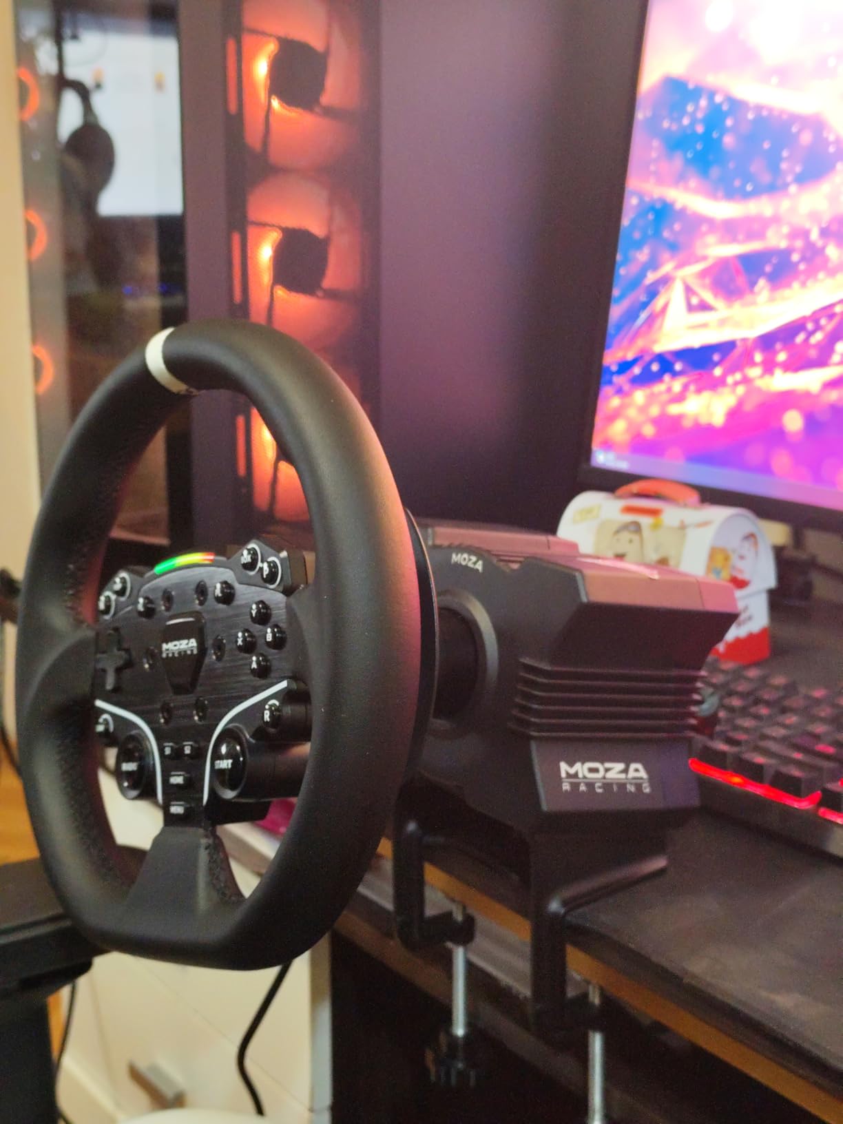 MOZA R5 Bundle Kit Racing Simulator 5.5Nm Direct Drive Wheelbase, Unbeatable Rigid & Durable 11-Inch ES Racing Wheel SR-P Lite Dual Pedal and Desk Clamp All-in-One customer photo 2