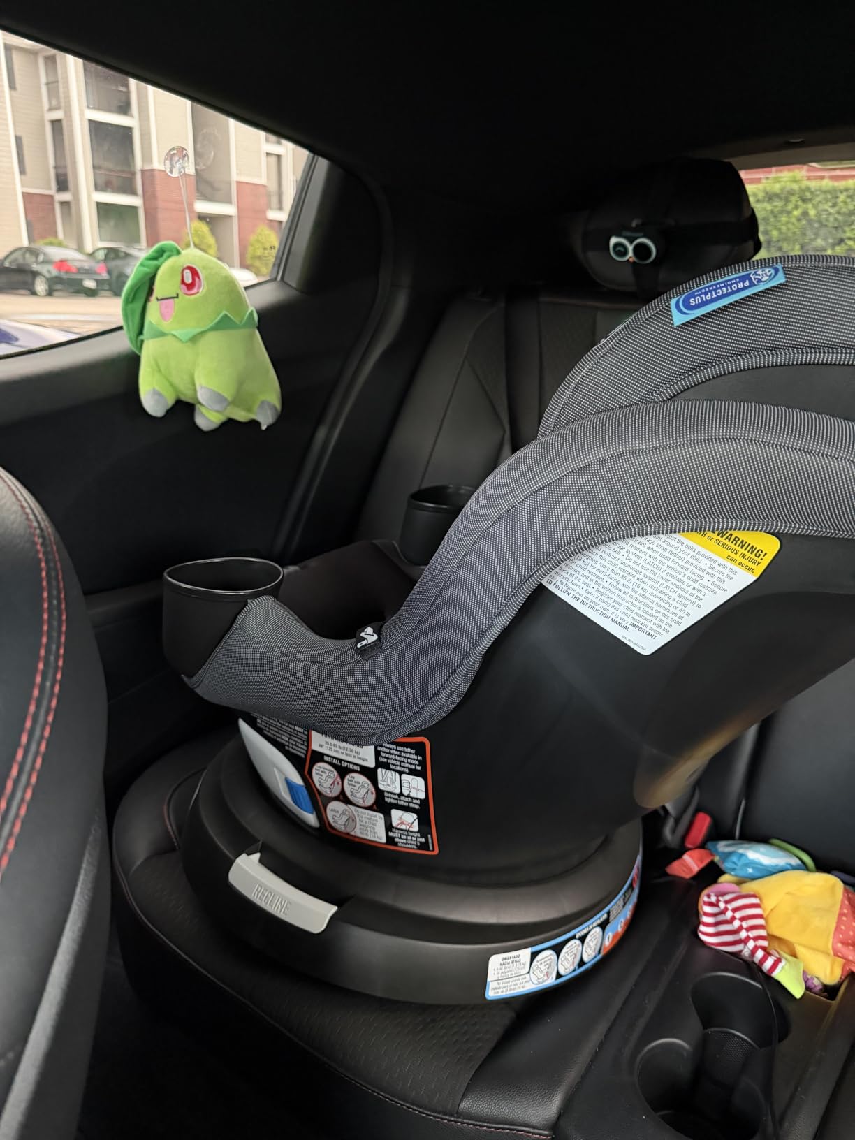 Graco EasyTurn 360 2-in-1 Rotating Convertible Car Seat, 360 Degree Rotating Infant to Toddler Rotating Car Seat, 2 Modes Rear and Forward Facing, Slim Design, Solae customer photo 1