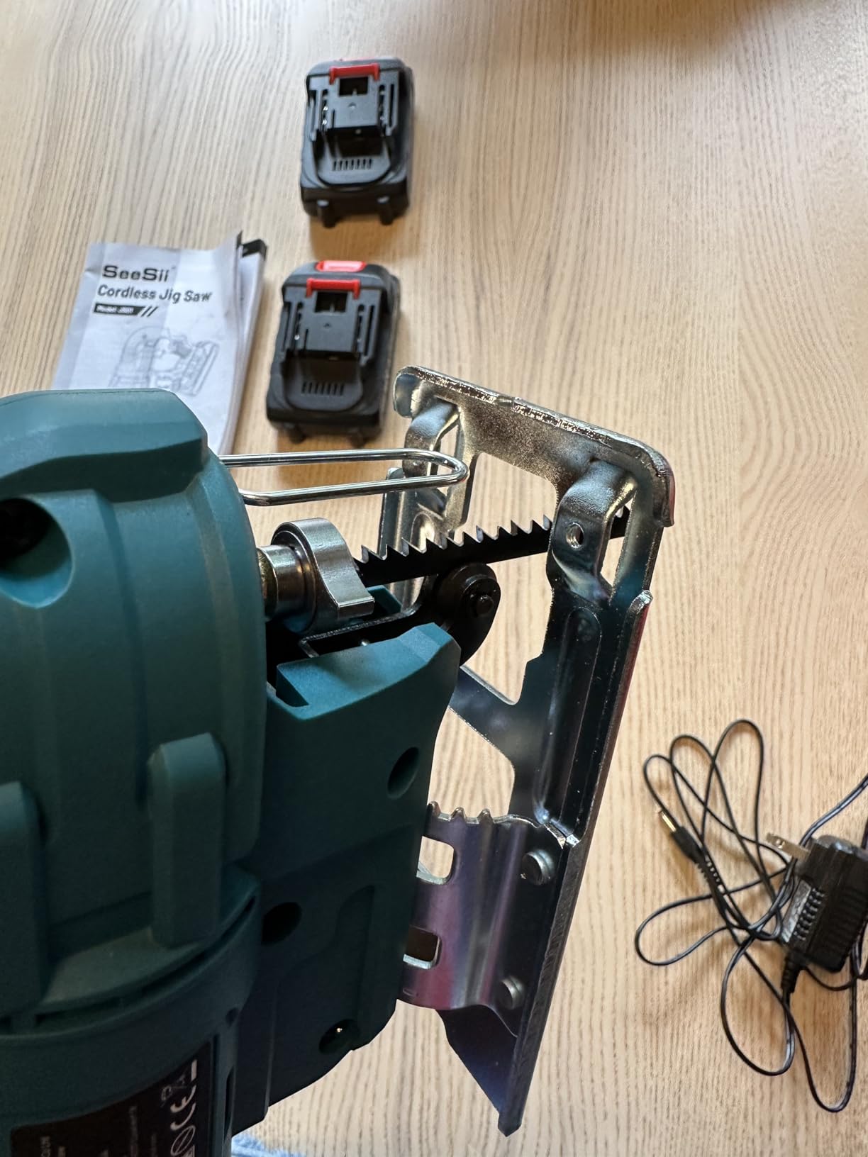 SEESII Jig Saw, Cordless Jigsaw Tool with 2x2.0Ah Batteries and Charger, ±45° Bevel Cuts, 4 Orbital for Wood Metal PVC Cutting, Variable Speed, with 9 Blades, LED Light, Safety Lock, Storage Bag customer photo 1