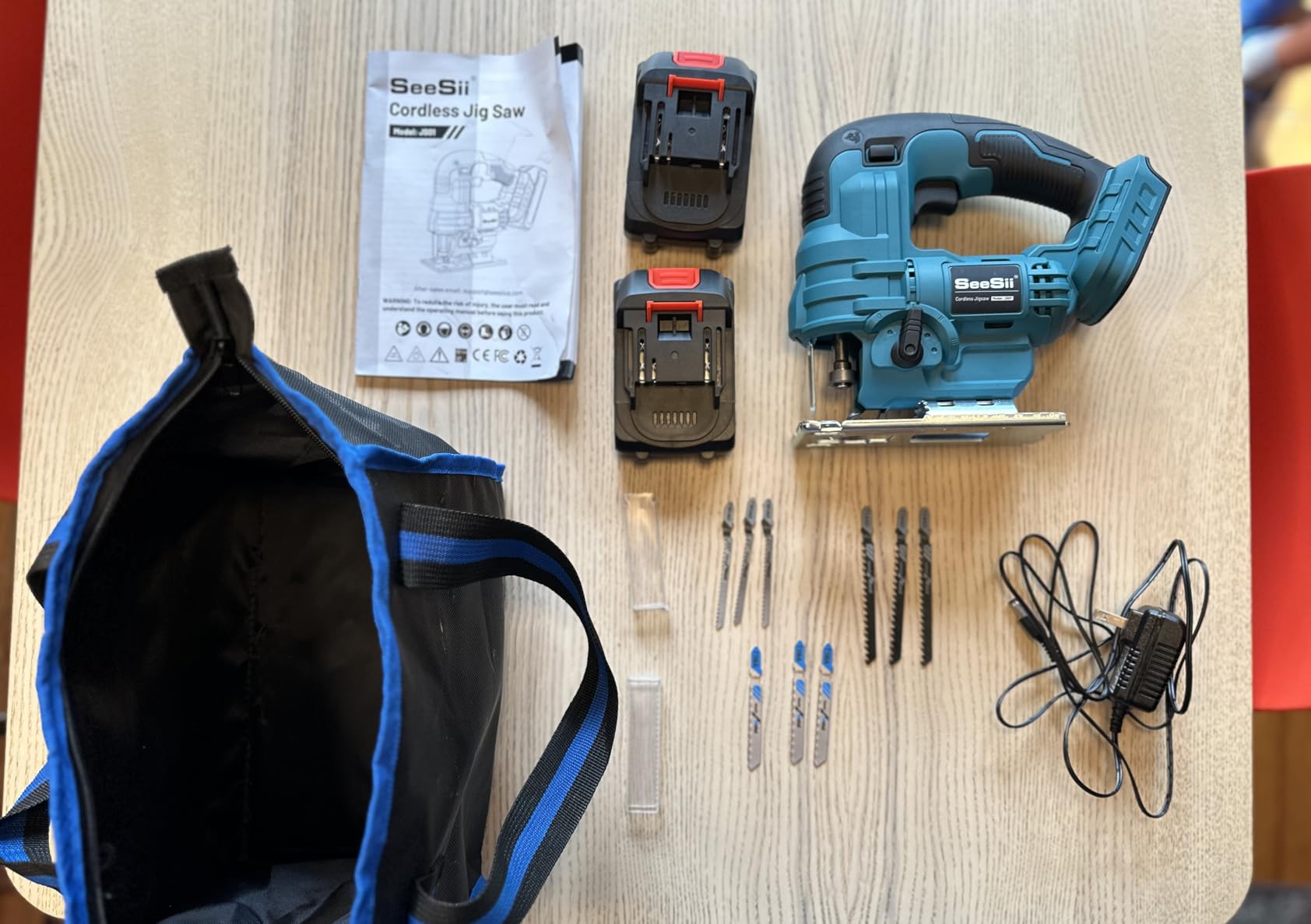 SEESII Jig Saw, Cordless Jigsaw Tool with 2x2.0Ah Batteries and Charger, ±45° Bevel Cuts, 4 Orbital for Wood Metal PVC Cutting, Variable Speed, with 9 Blades, LED Light, Safety Lock, Storage Bag customer photo 2