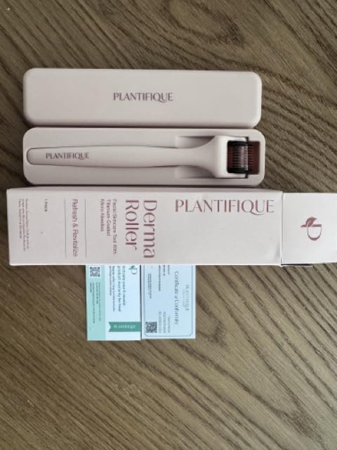 PLANTIFIQUE Derma Roller for Hair & Skin - Microneedling Face Roller, Grey | 0.25mm Titanium Fine Needles, Includes Protective Case customer photo 2