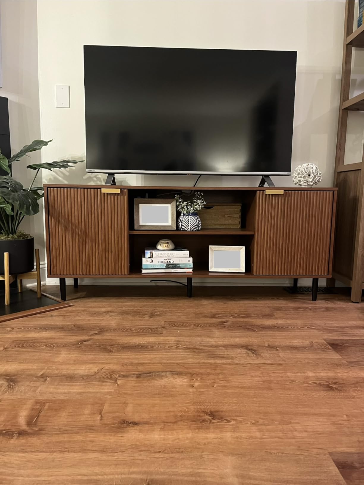 Okvnbjk Modern Fluted TV Stand for 65 Inch TVs with Drawer, Oak | Modern fluted TV stand with drawer, storage cabinets, soft-close hinges and cable management, perfect for living rooms. customer photo 2