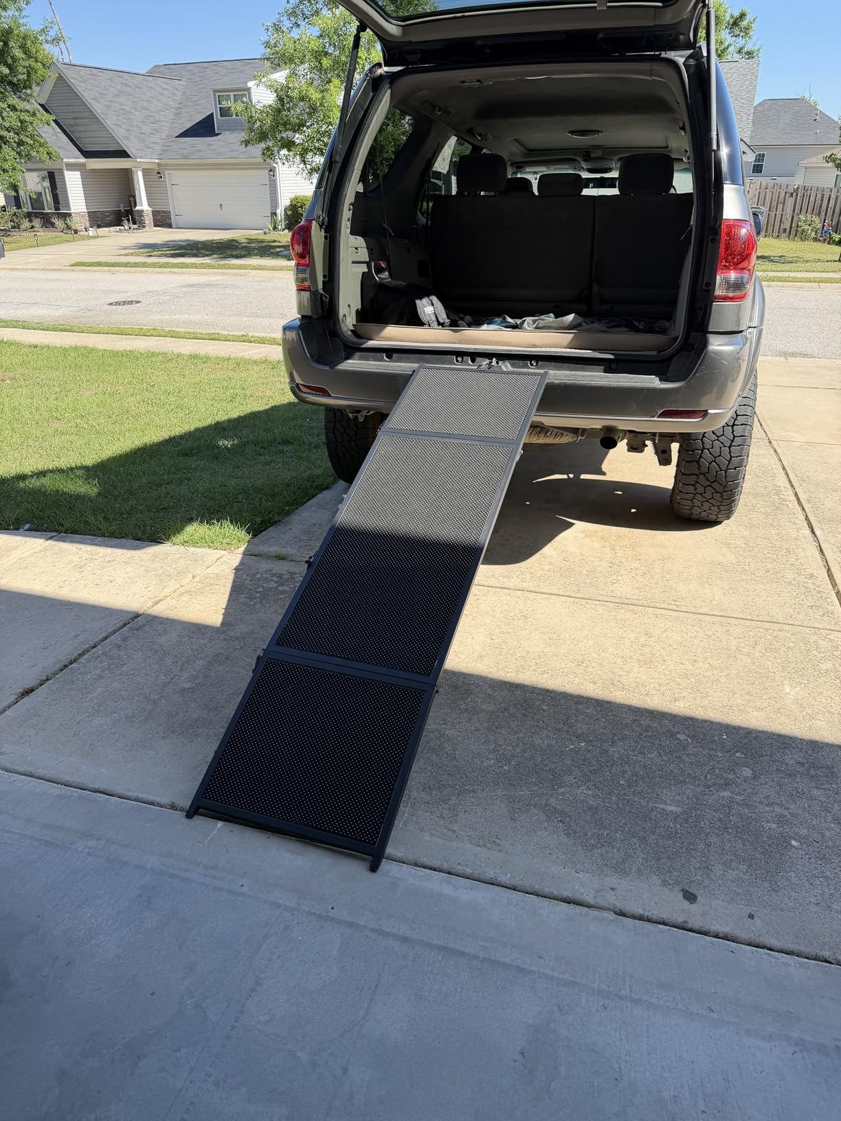 Pawaboo 74'' L & 20'' W Longest Dog Ramp for Car - Extra Wide Portable Pet Dog Ramps for Large Dogs, Dogs Cars Ramp for Car SUV/Truck/RV/Bed, Lightweight Ramps with Non-Slip Mesh Up to 250LBS, Black customer photo 2