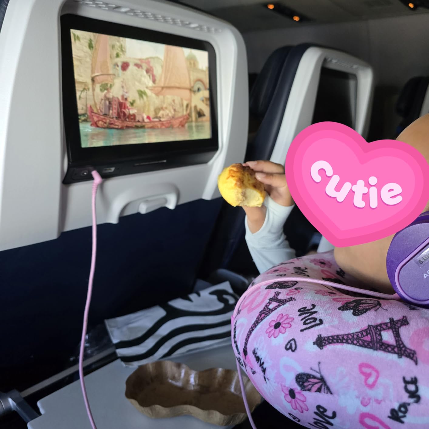 Kid's Luggage Set 2 Piece Suitcase Set Hardside Luggage with Spinner Wheels Girls Carry on Toddler Travel Rolling Suitcase with Neck Pillow Airline Approved customer photo 1