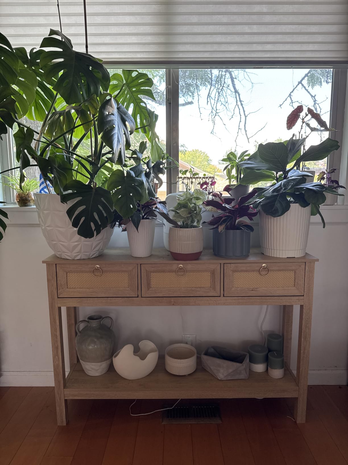 SUPERJARE Rattan Console Sofa Table with Outlets and USB-C Port, 3 Drawer Entryway Table with Synthetic Rattan Surface, Open Shelf, Behind Couch Entry Foyer Hallway Storage, Natural customer photo 1