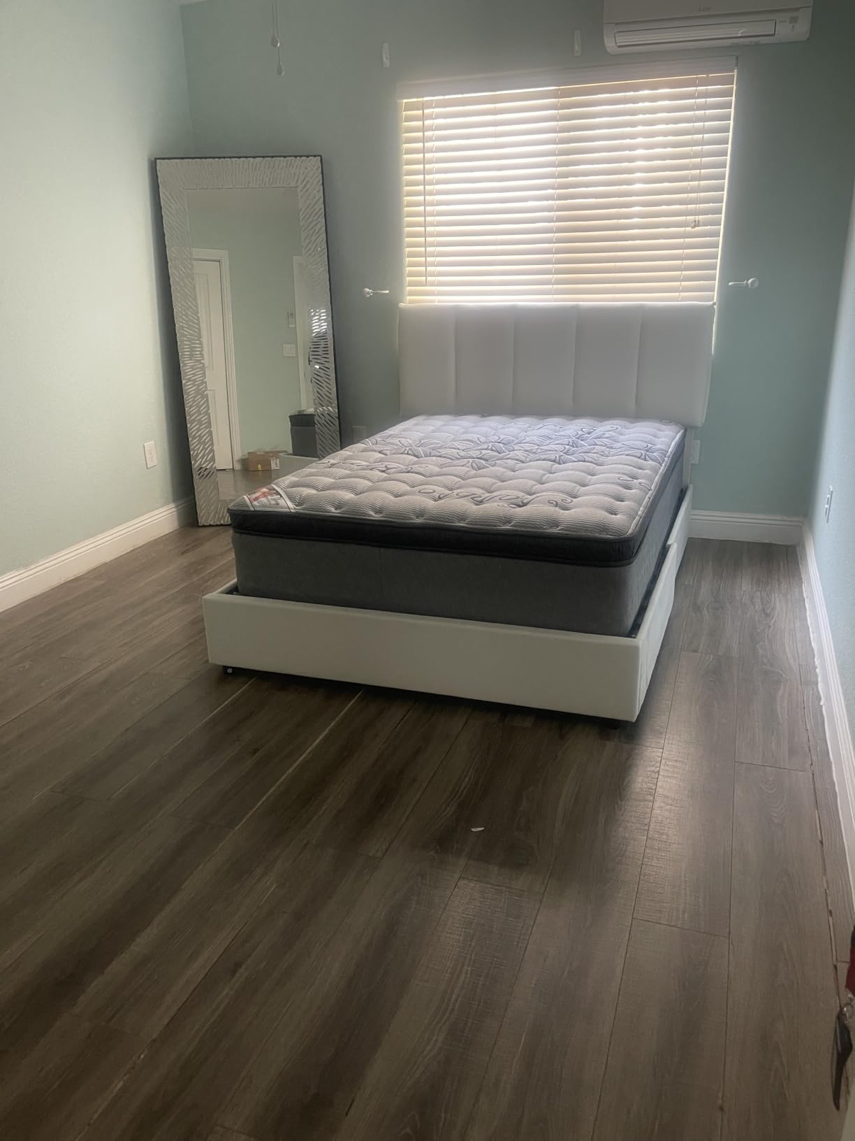 VECELO Queen Size Bed Frame with 4 Storage Drawers, Adjustable Height Headboard, Heavy-Duty Platform Bedframe with Strong Wooden Slats, No Box Spring Needed, Pale Beige customer photo 2