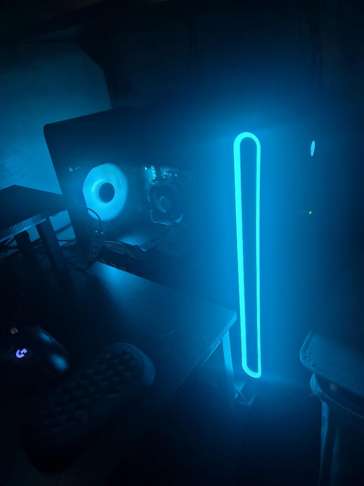 Alienware Aurora Gaming Desktop, RTX 5060 Ti, Intel Core Ultra 7 265F, 1TB SSD, 16GB DDR5 RAM, Wi-Fi 7, Windows 11 Home (ACT1250) customer photo 1