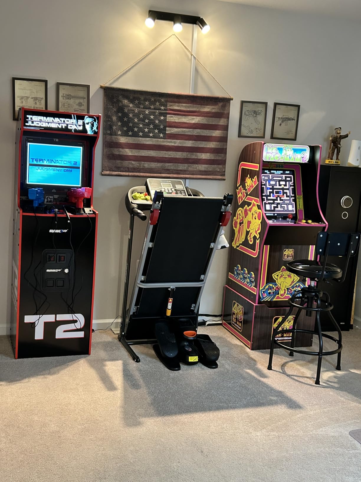Arcade1Up Terminator 2 Deluxe Arcade Machine with Real-Feel Arcade Guns, 17