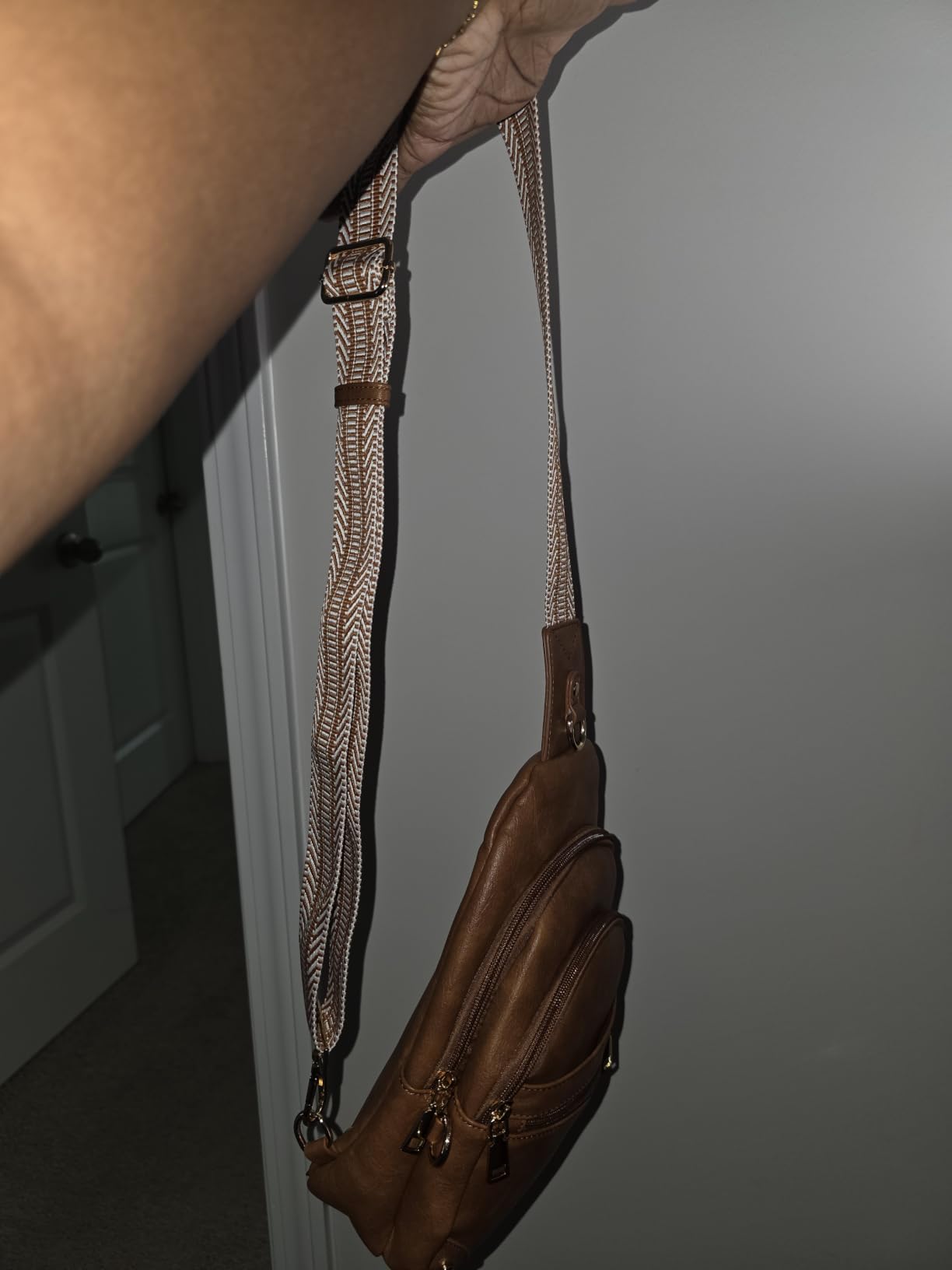 SYTRAH Anti Theft Crossbody Bags for Women, RFID Sling Bag Travel Purse, RFID Cross Body Purses Chest Bag for Travel customer photo 1