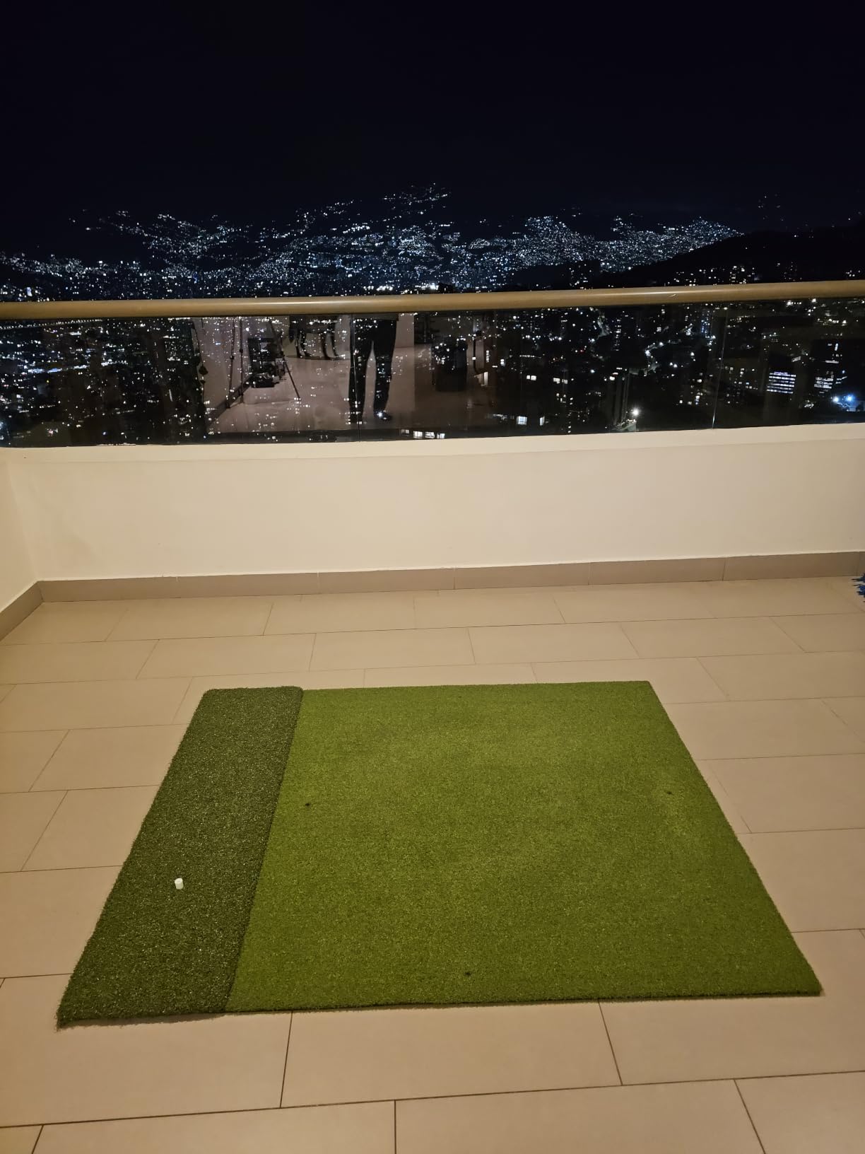 Fanshaw Premium Dual-Turf Golf Mat: 5x4ft/6x4ft 40MM-50MM Thickened for Backyard, Driving Range, Indoor & Outdoor Practice Hitting, Swing & Chipping, Ideal Gifts for Men Dad customer photo 1