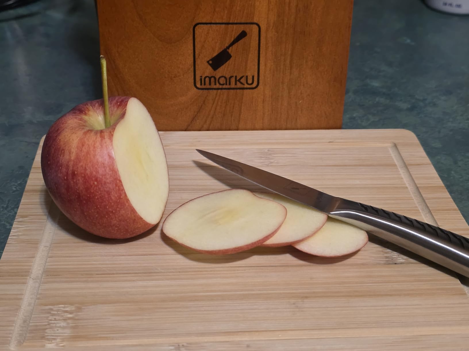 imarku 14 Pcs Knife Set with Block, Japanese High-Carbon Stainless Steel Kitchen Knife Set with Built-in Sharpener, Sharp Kitchen Knives, Dishwasher Safe, Non-Slip Handles, Gift for Men and Women customer photo 1