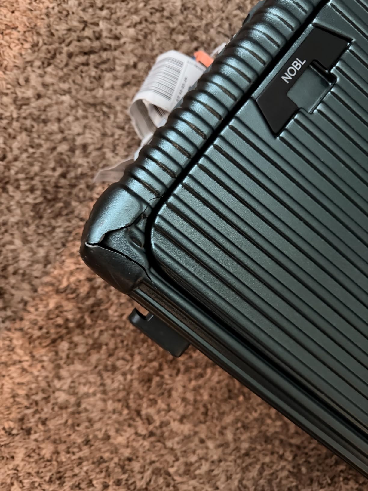 Nobl Travel Carry on Luggage, Zipperless Aluminum Frame, TSA Locks | PC Hard Shell Suitcase, Airline Approved, 360° Spinner Wheels, USB Charging Port, Cup & Phone Holder, 22.5x15x9.5 customer photo 1