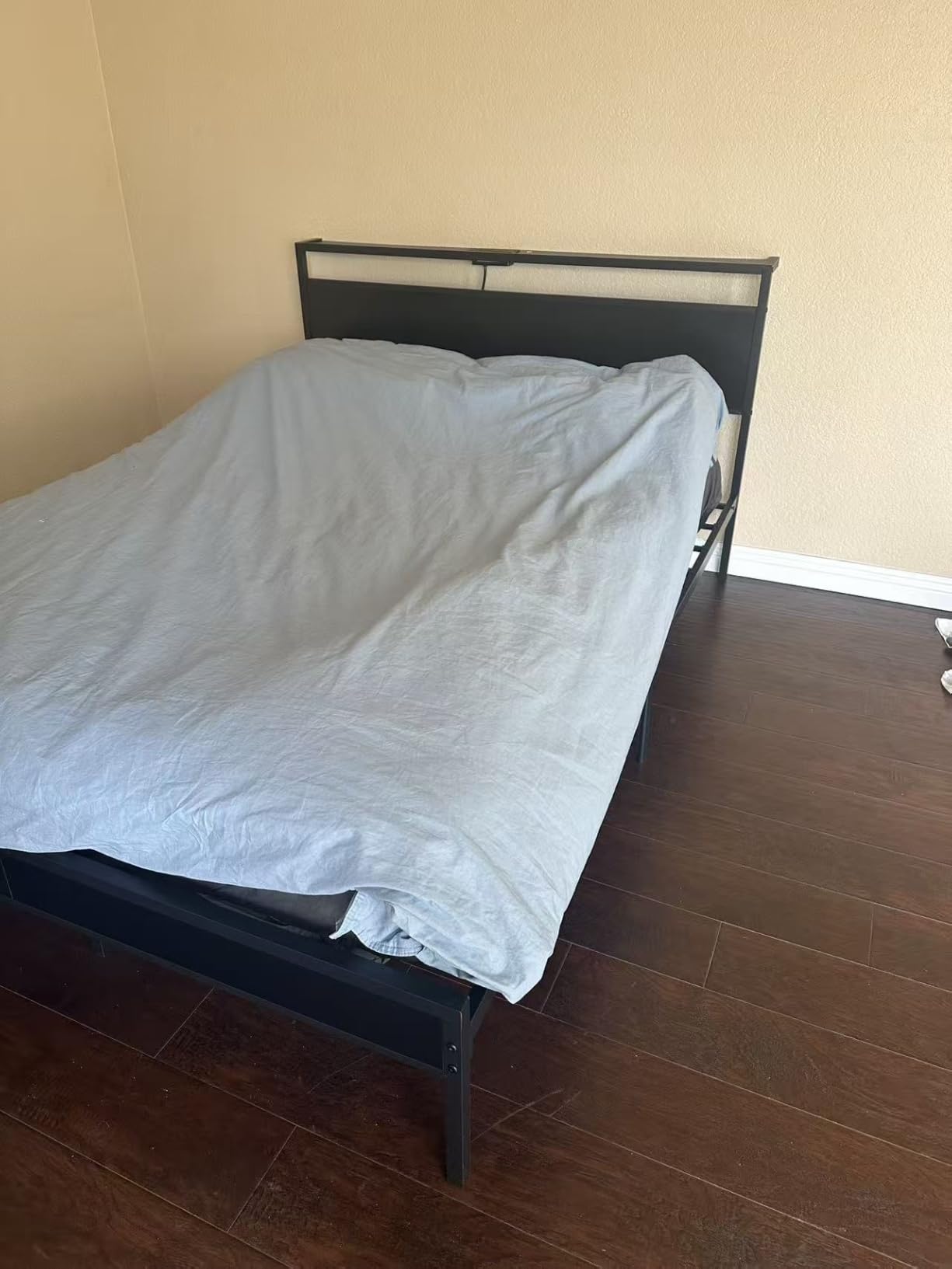 Fluest Queen Bed Frame with Headboard & Footboard, Bed Frame with Built-in Charging Station & LED Light, Storage Shelf, Noise-Free, No Box Spring Needed, Easy Assembly, Classic Black customer photo 2