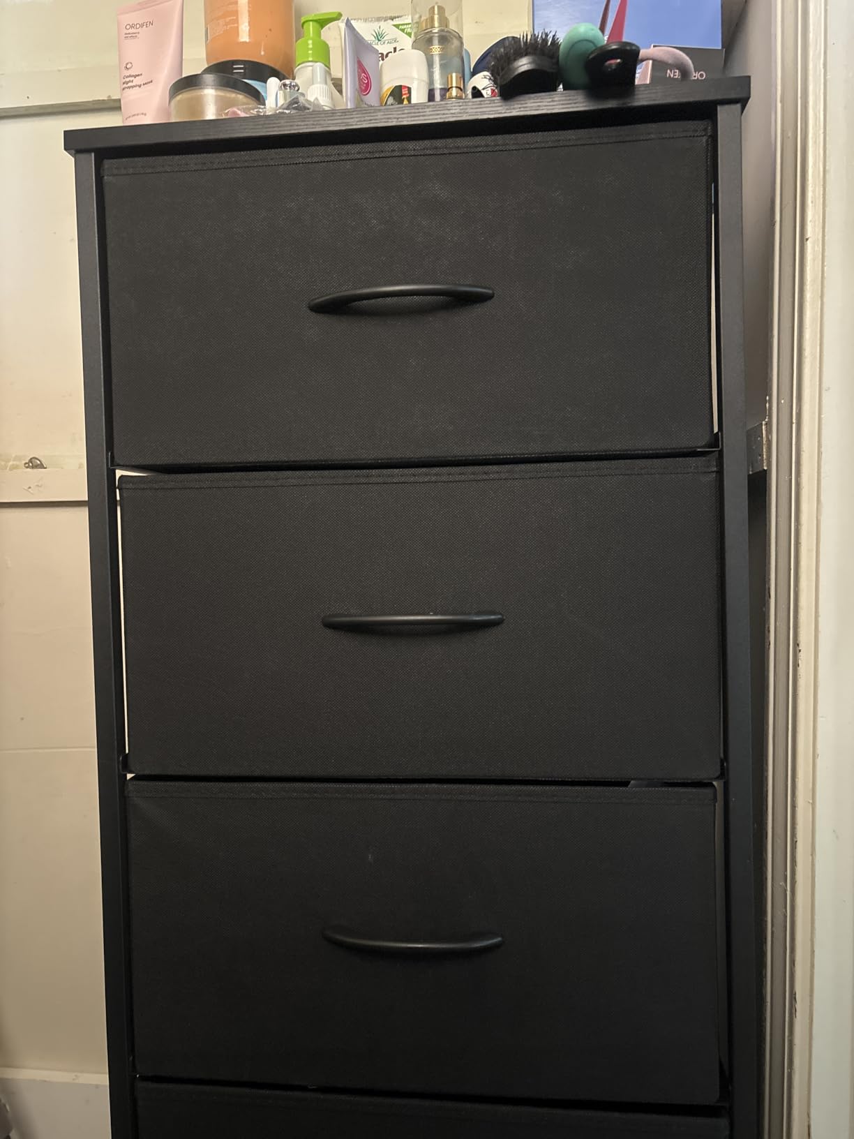 Sweetcrispy Dresser for Bedroom, 4 Drawer Storage Cabinet, Tall Nightstand | Small Fabric White Dresser for Closet, Chest of Drawers, Closet Organizer, Home Furniture, Sturdy Frame customer photo 1