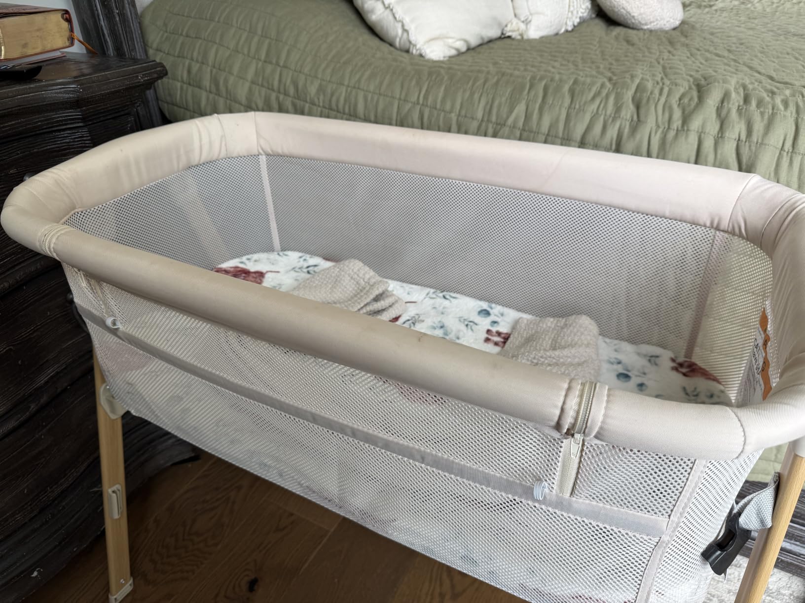 Tinyiota 3 in 1 Baby Bassinet, Rocking Bedside Crib Sleeper for Newborns | 6 Height Adjustable Bassinet with Mattress and Soft Breathable Sheet | Full-Mesh Sides | 4 Wheels, Stable & Cozy Crib for Baby customer photo 1