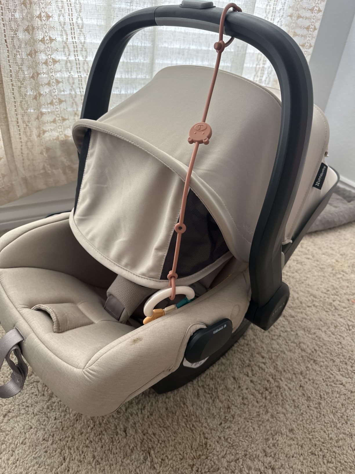 UPPAbaby Mesa V3 Infant Car Seat with Base, Insert & SmartSecure - Ada (Sandstone) customer photo 2