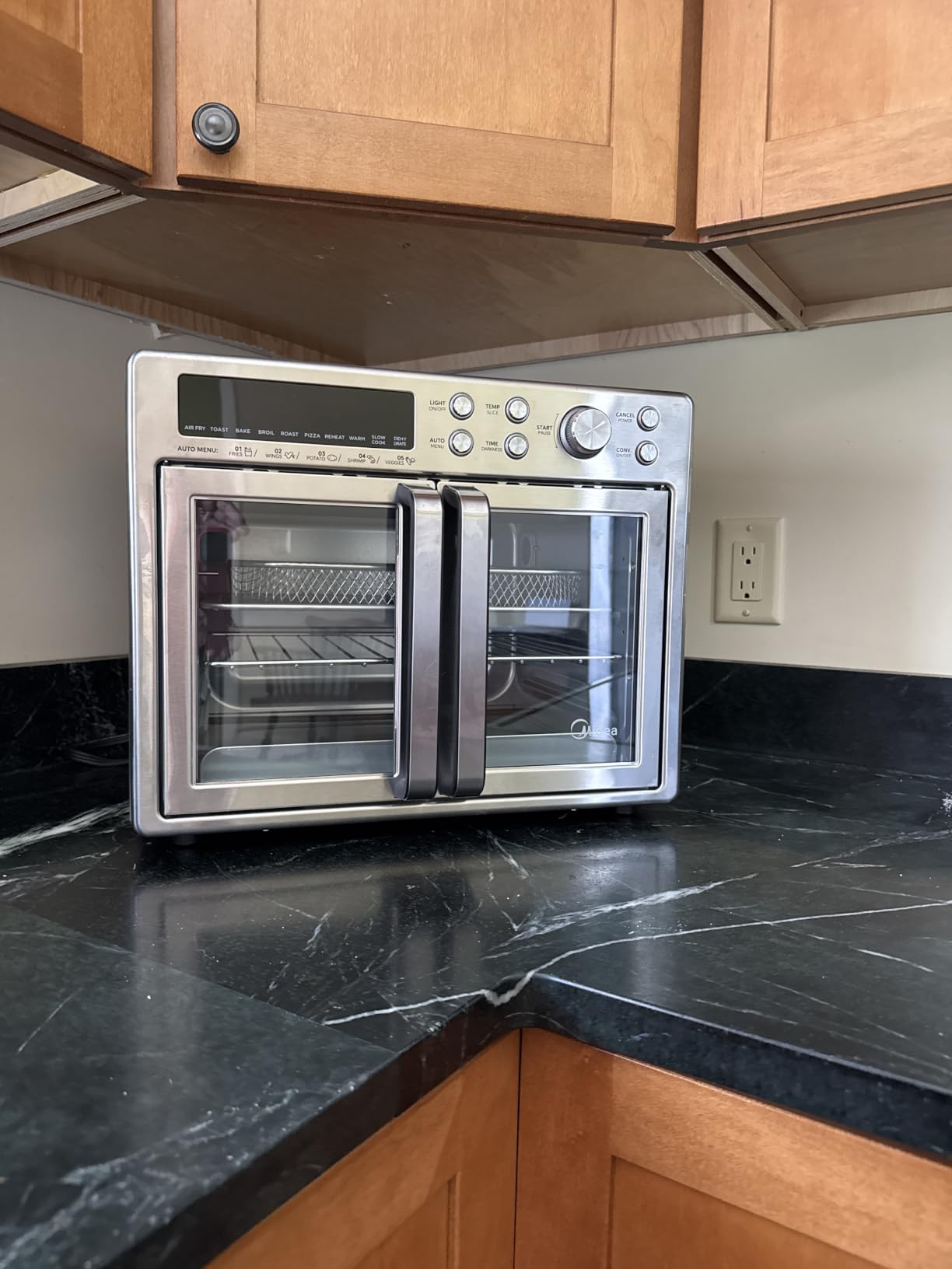 Midea Flexify Slim 8-in-1 French Door Toaster Oven Air Fryer Combo, 25QT | Compact Countertop Oven with Infrared SpeedHeat customer photo 1