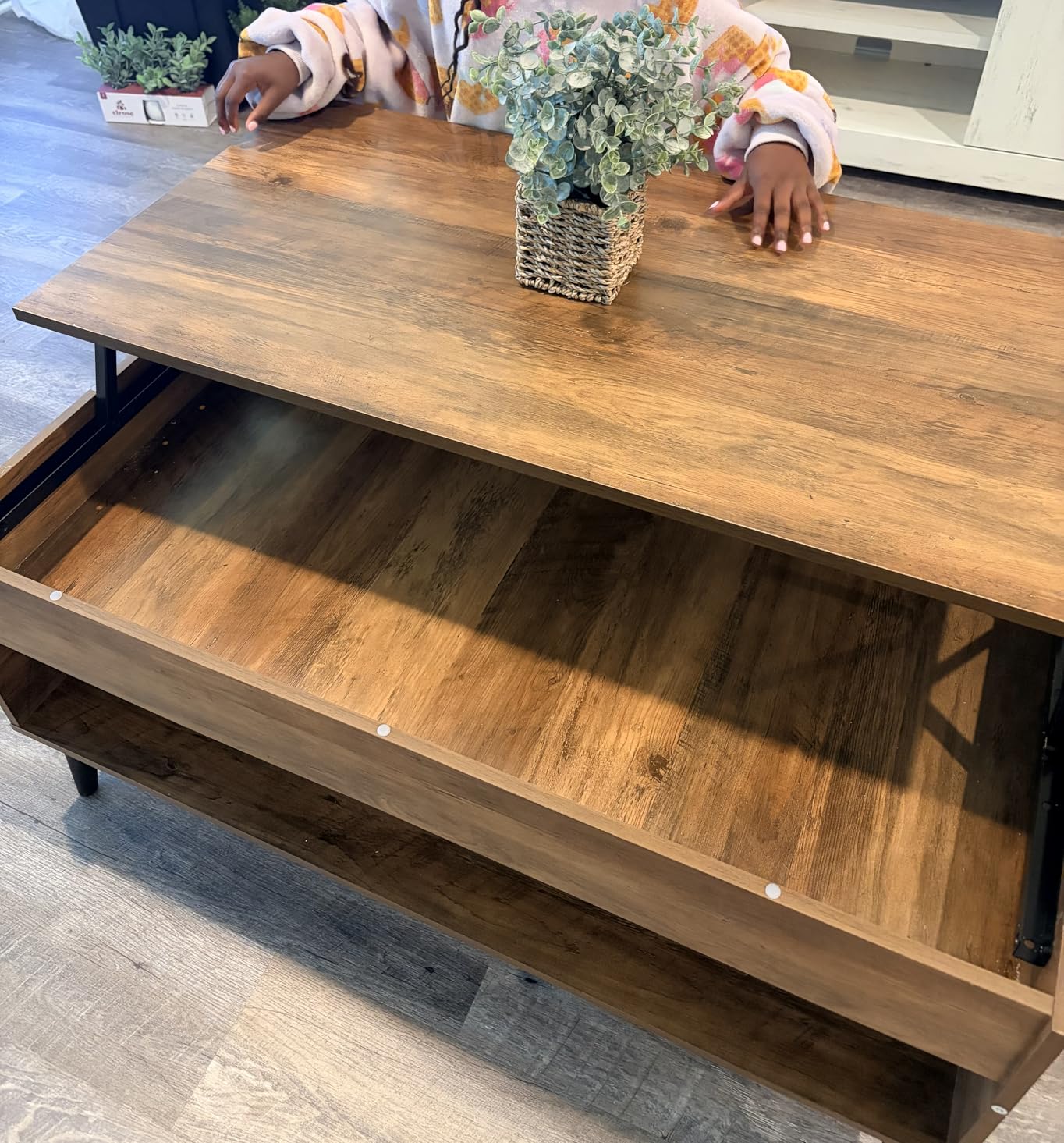 VASAGLE Lift Top Coffee Table, Lift Tabletop Dining Table, Gas Spring, Hidden Compartment, Open Storage Shelf, for Living Room, Home Office, Honey Brown ULCT268KB01S customer photo 2