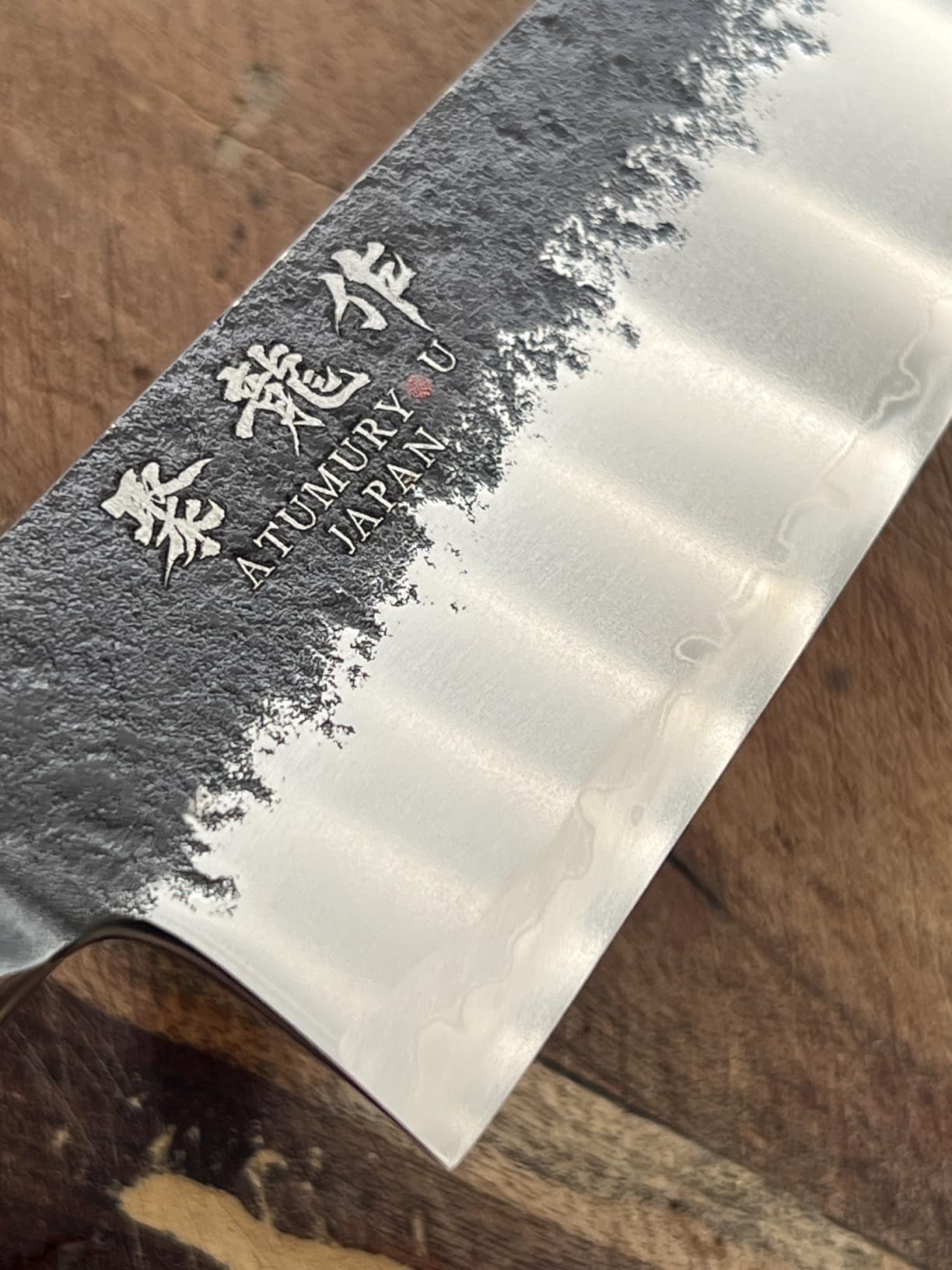 7'' Japanese Santoku Chef Knife, 3-Layer VG10 Steel Core | San-Mai Kurouchi Finish, 62 HRC Hardness, Smooth Push Cuts, Balanced Blade Control, Resin Wood Handle, Premium Gift Box customer photo 1