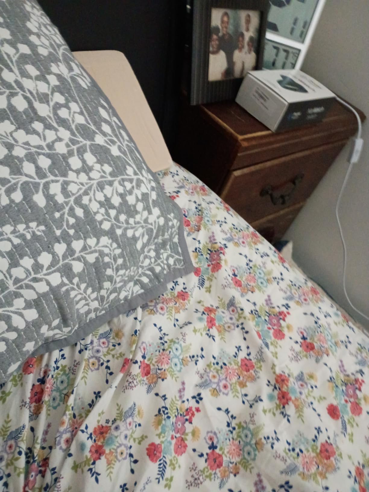 BedStory Hybrid Mattress Queen 13 Inch - Zero Motion Transfer with Precision Pocket Springs - Firm Orthopedic Lumbar Hip Support customer photo 1