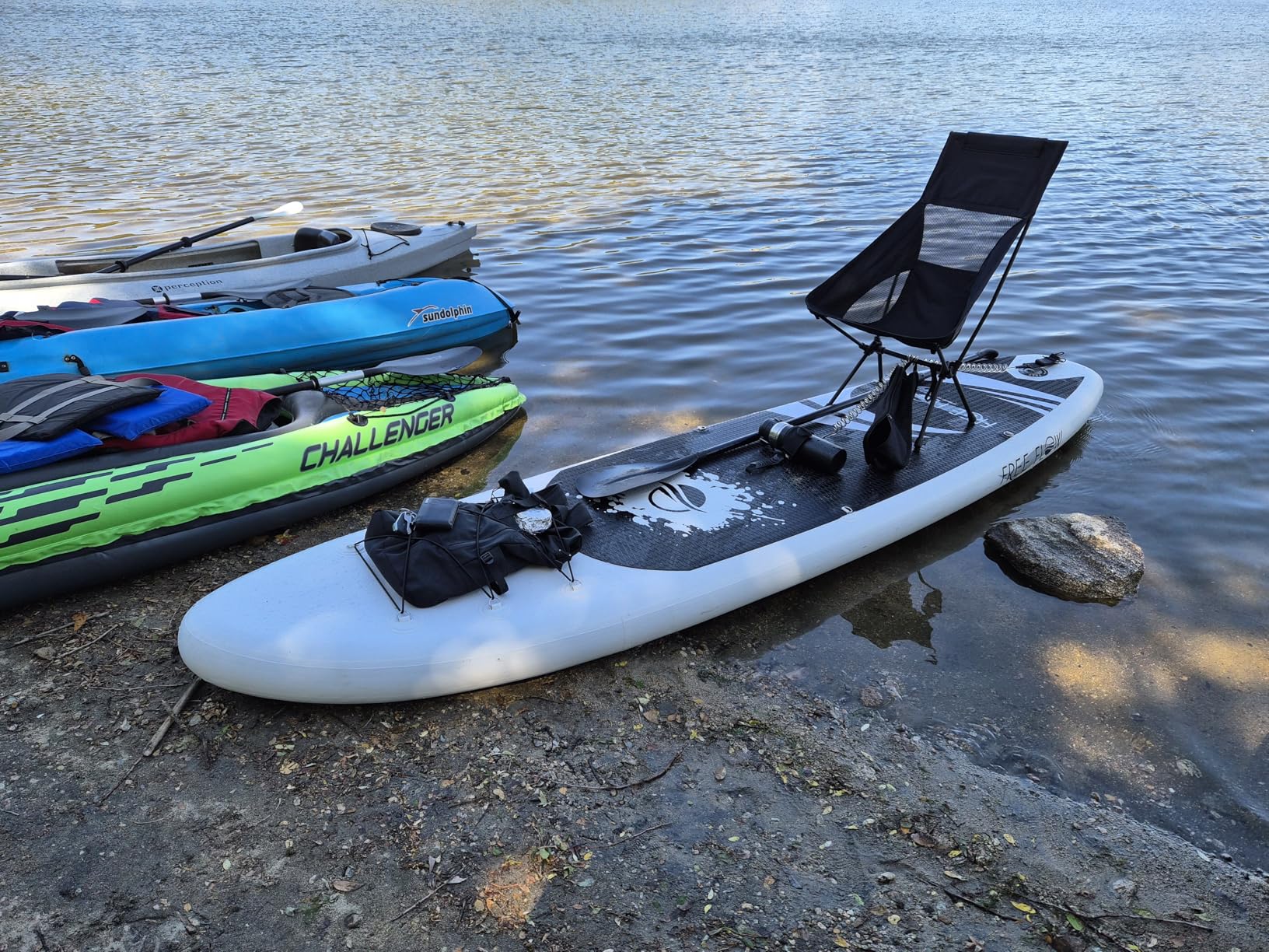 SereneLife 10'6 Inflatable Stand Up Paddle Board with Premium SUP Accessories - 32 Wide Stable Design with Non-Slip EVA Deck Pad, for Youth and Adults, 350 lbs. Capacity customer photo 1