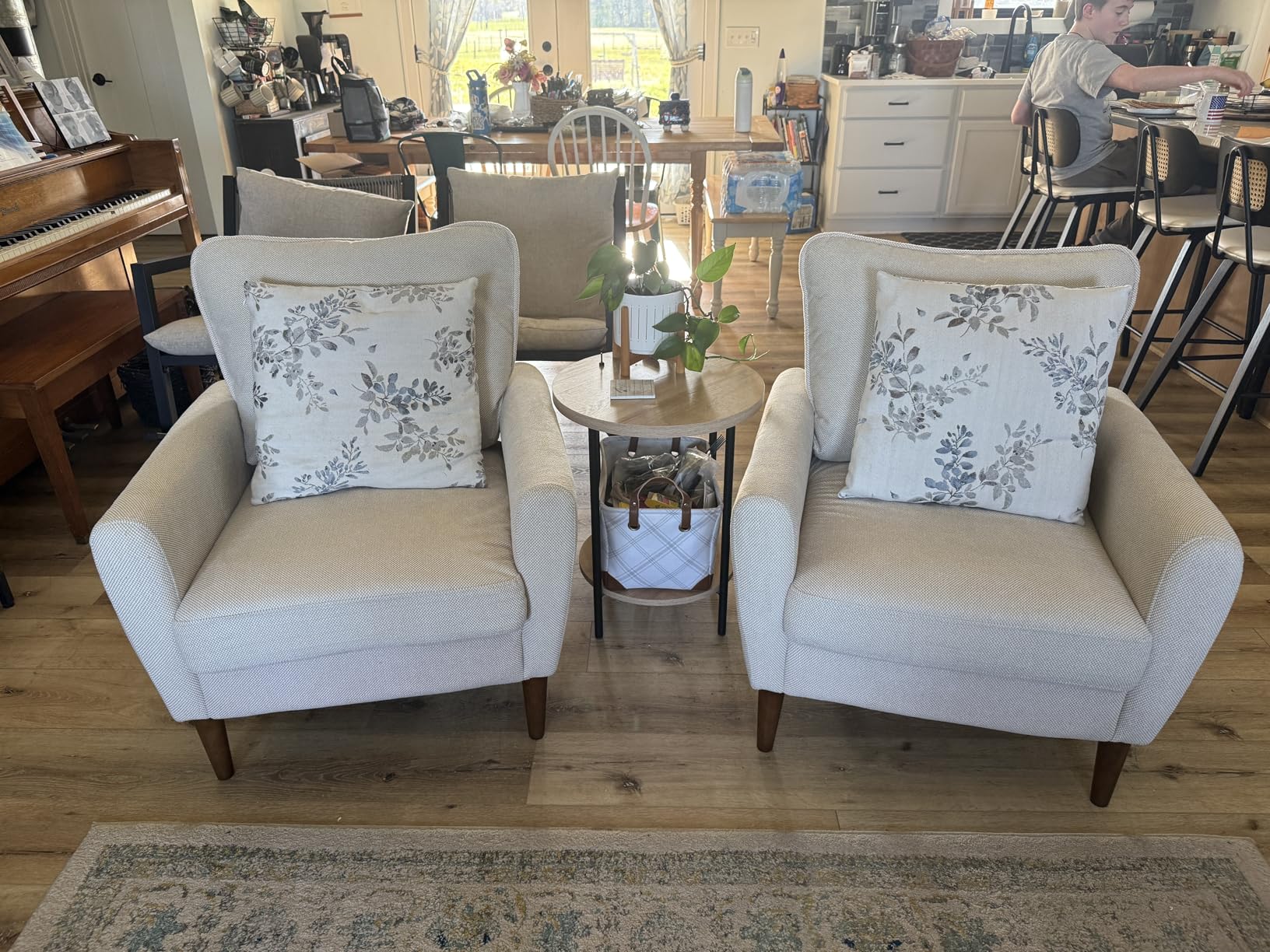 OLIXIS Comfy Accent Chair for Living Room Bedroom and Waiting Room, Upholstered Mid-Century Reading Chair with Pillow and Solid Wood Legs, Wide Singe Modern Lounge Sofa, Cream Beige customer photo 2