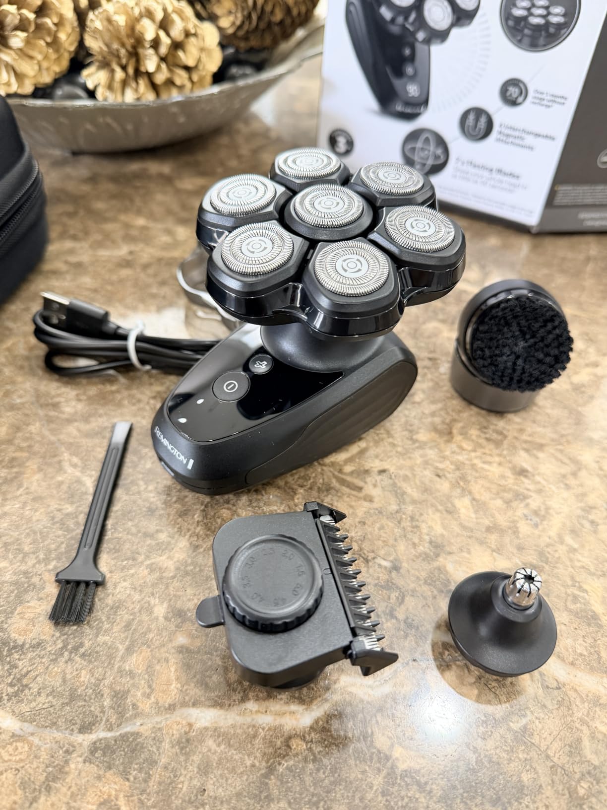 Remington Balder MAX Head Shaver for Bald Men, 7-Head Flexing Rotary Shaving System, Cordless Wet & Dry Head Razor, Waterproof, 70-Min Runtime, Rechargeable customer photo 2