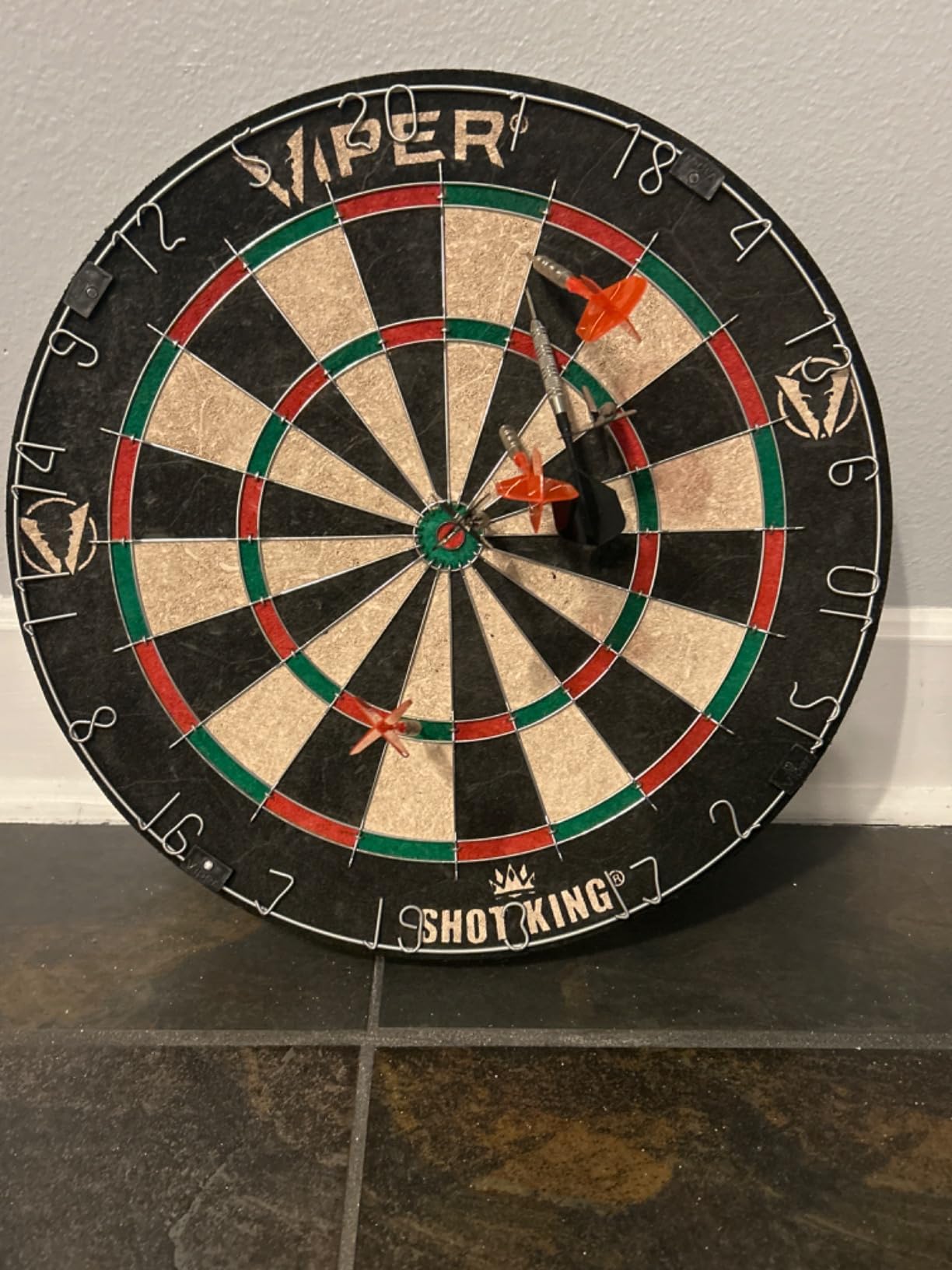 Viper by GLD Products Shot King Regulation Bristle Steel Tip Dartboard Set with Rotating Number Ring, Includes 6 Darts customer photo 1