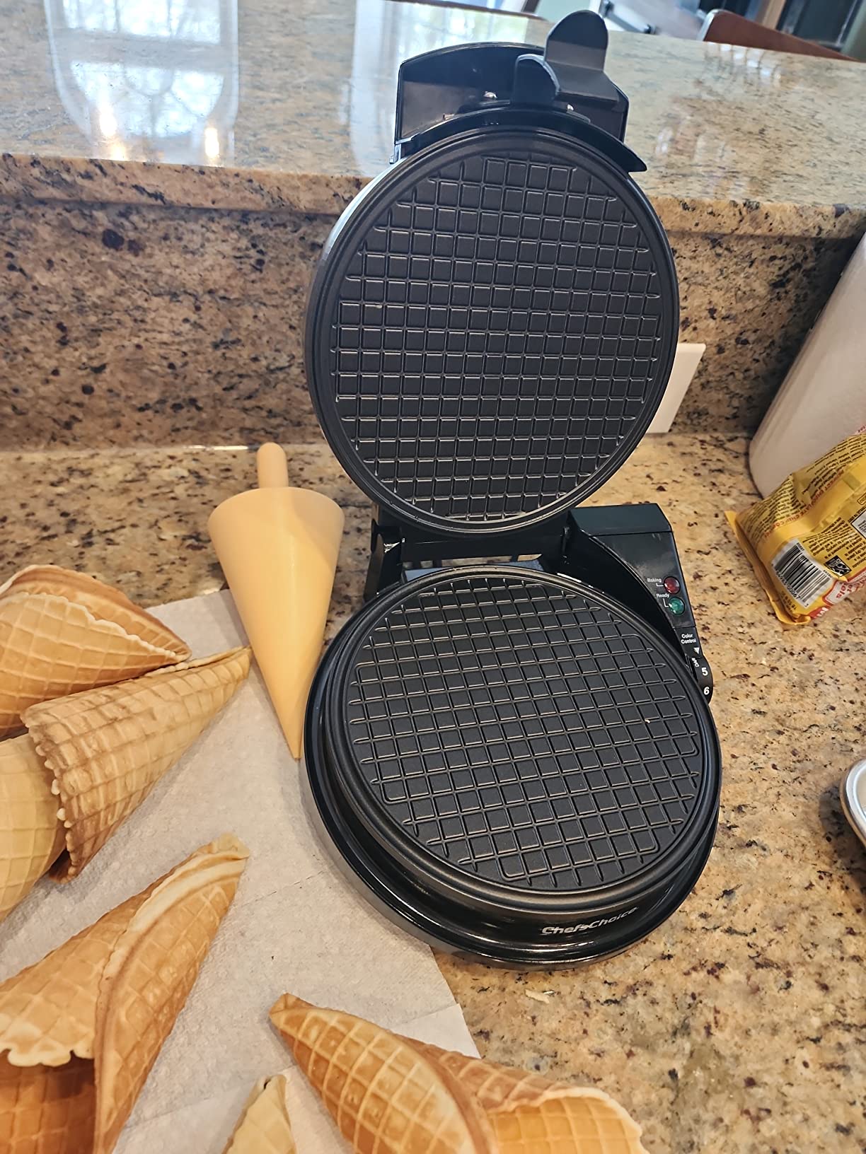 Chef'sChoice Ice Cream Cone Maker WaffleCone Express With Nonstick Heating Plates Instant Heat Recovery Creates Delicious Homemade Sugar and Waffle Cones Easy to Clean, 1050-Watts, Silver customer photo 1