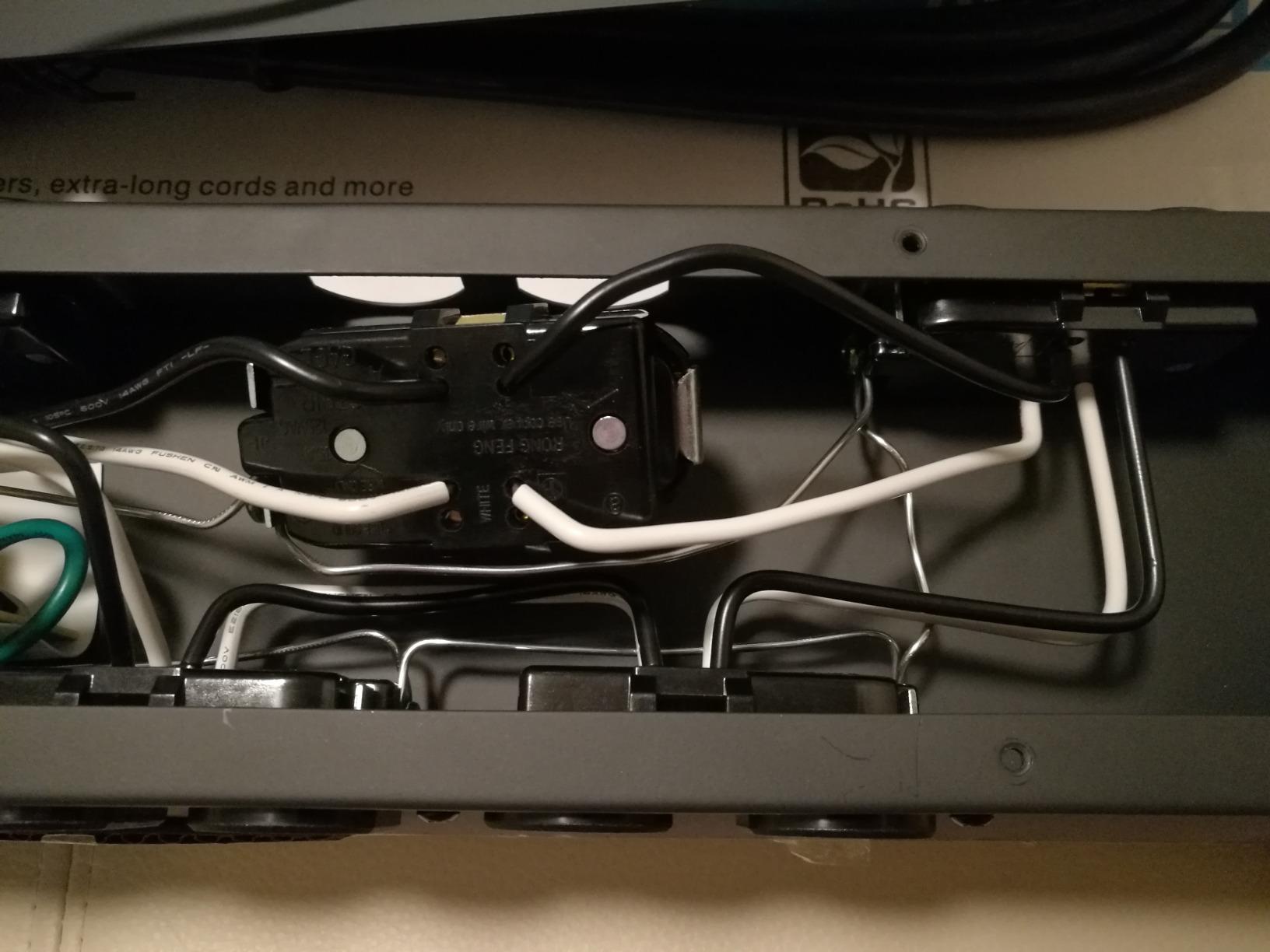 Tripp Lite 14-Outlet Rack Mount Surge Protector Power Strip PDU, 15A, 120V, 3000 Joules, 15ft Cord (DRS-1215) customer photo 2