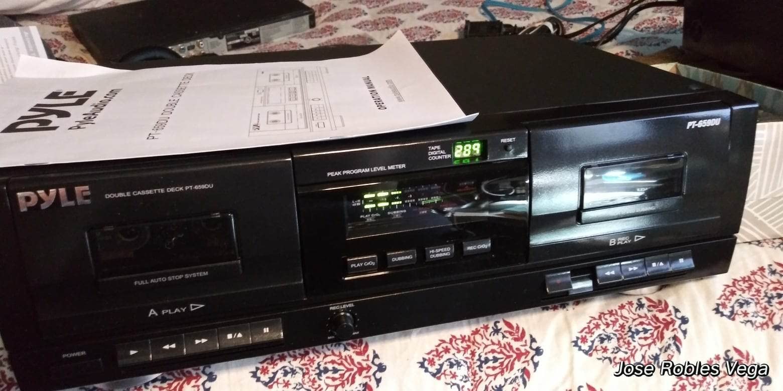 Pyle Home Digital Dual Cassette Deck Media Player Music Recording Device with RCA Cables Switchable Rack Mounting Hardware CrO2 Tape Selector Included 3 Digit Counter - 110V/220V customer photo 1