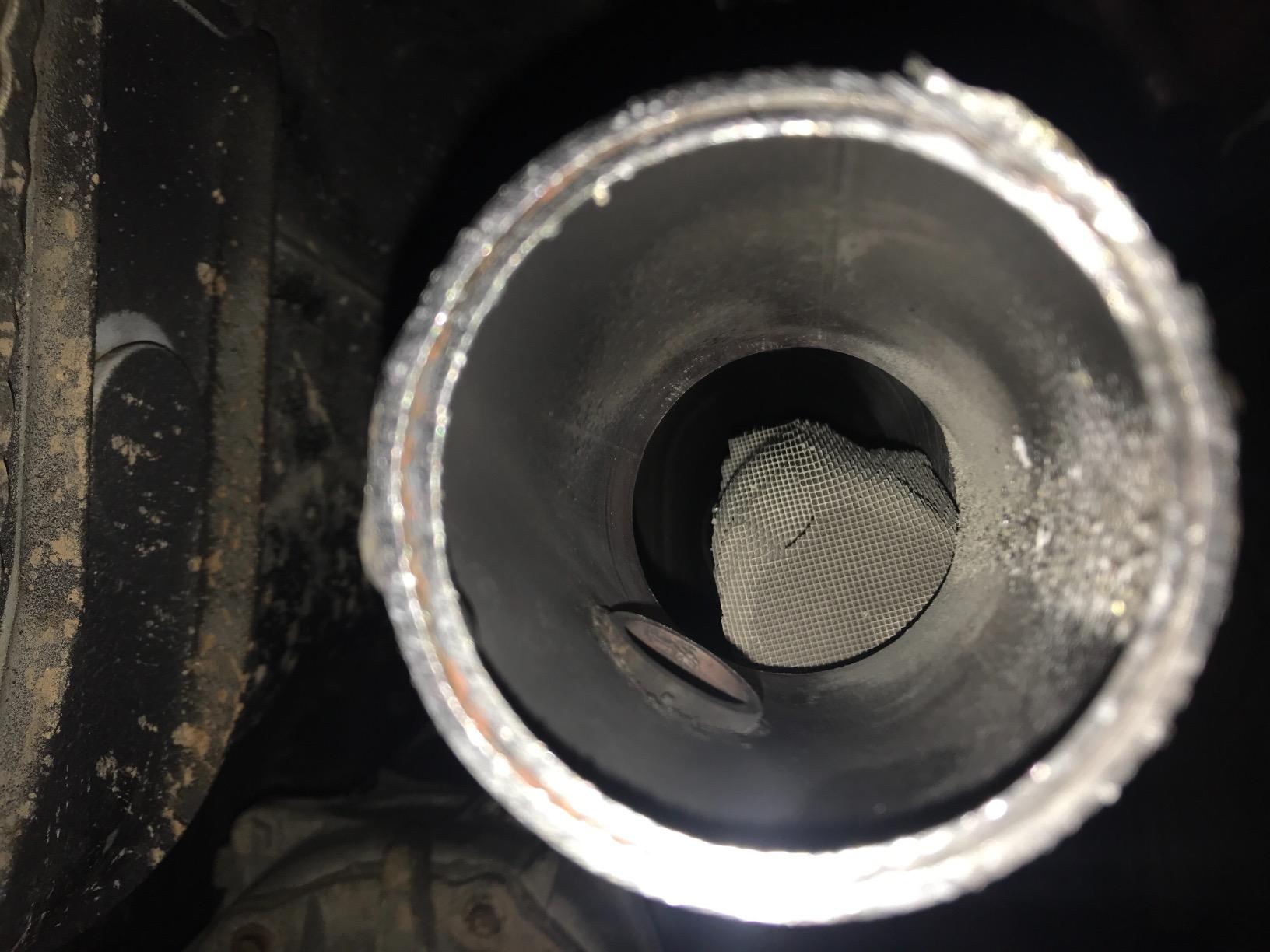 MagnaFlow Direct-Fit Catalytic Converter 23226 (Federal/EPA Compliant) | OE Replacement, Fits Select Jeep Cherokee, Jeep Grand Cherokee customer photo 1