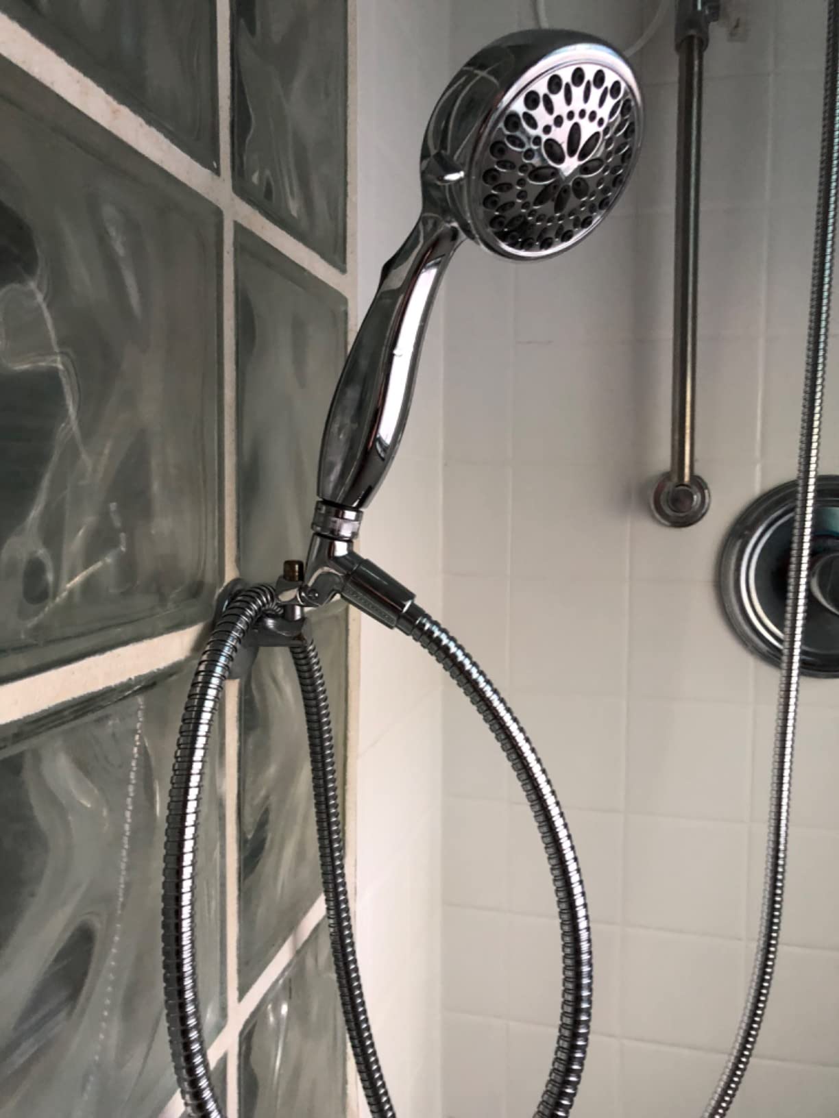 Delta Faucet 7-Spray Touch-Clean Hand Held Shower Head with Hose, Chrome 75700 customer photo 2