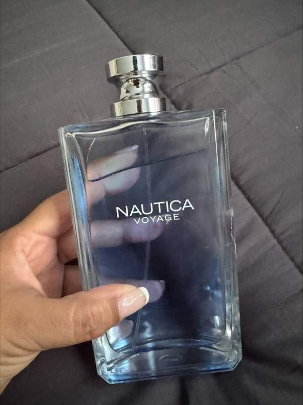 Nautica Voyage Eau De Toilette, Cologne and Fragrance For Men, Fresh, Romantic, Fruity Scent Woody, Aquatic Notes of Apple, Water Lotus, Cedarwood, and Musk Ideal Day Wear, Long Lasting 3.3Fl oz customer photo 2