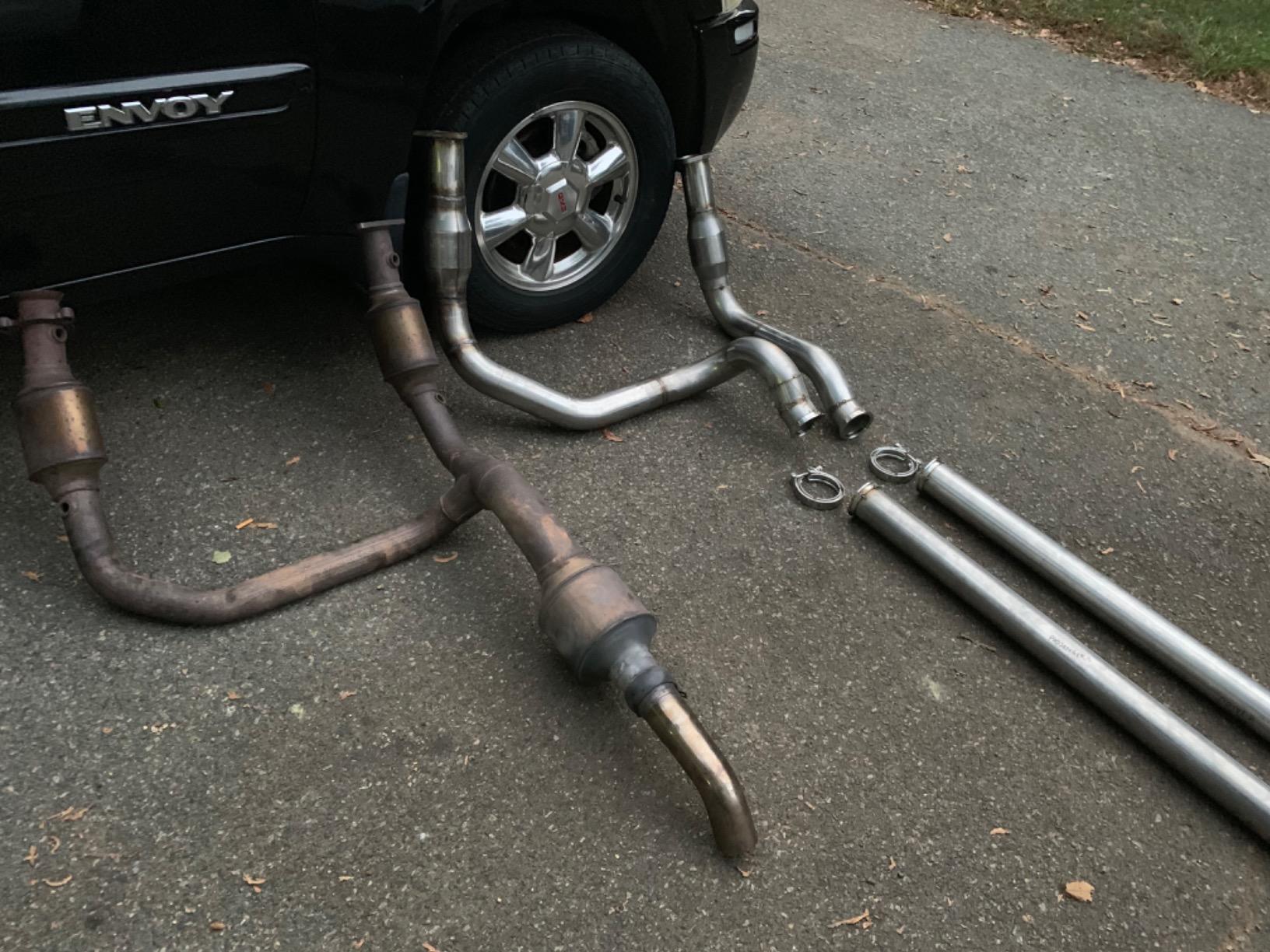 MagnaFlow Universal Catalytic Converter 59959 (Federal/EPA Compliant) customer photo 2