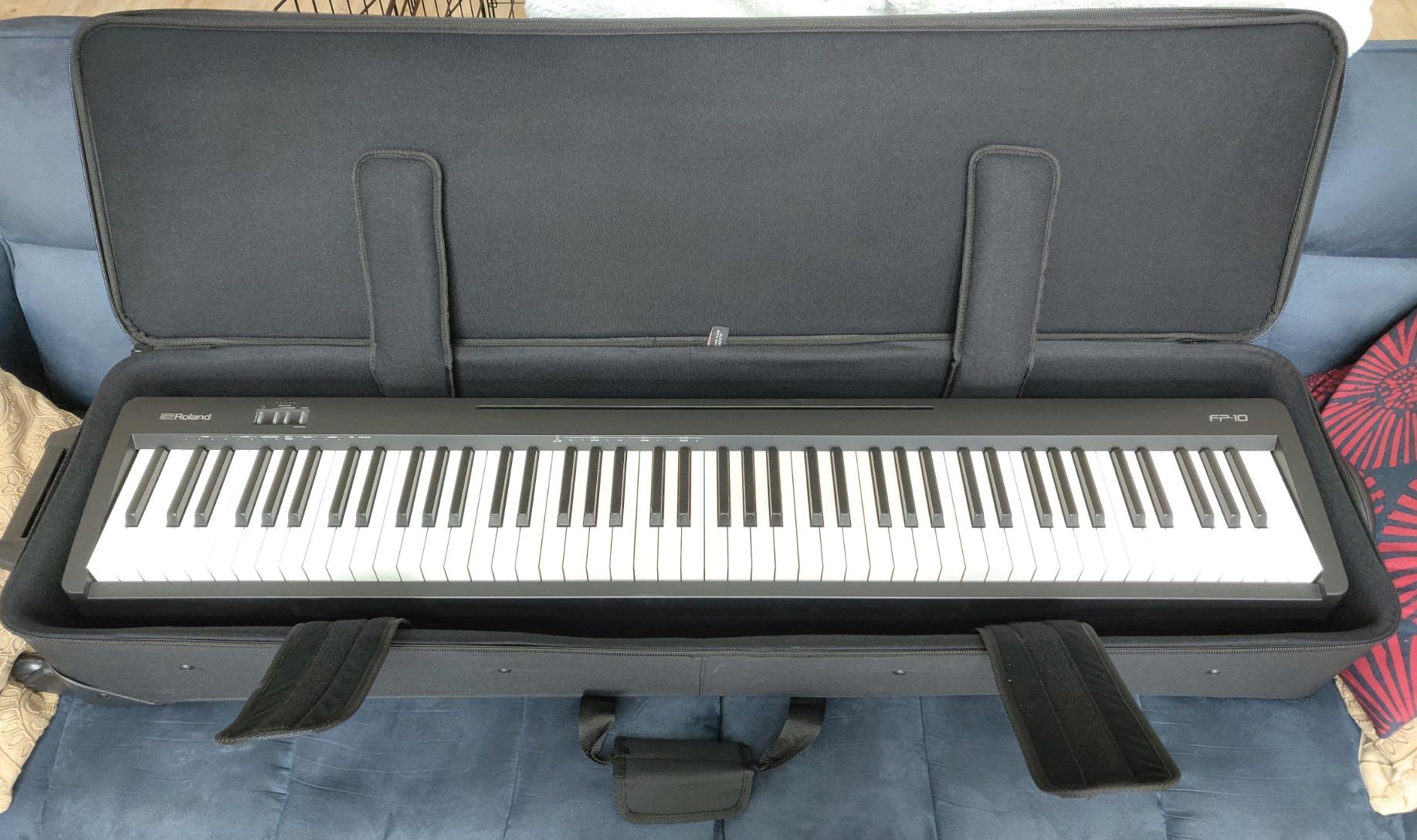 Gator Cases Premium Hybrid 88-Note Keyboard Case with Wheels (GK-88), Reinforced Frame & Padded Interior customer photo 2