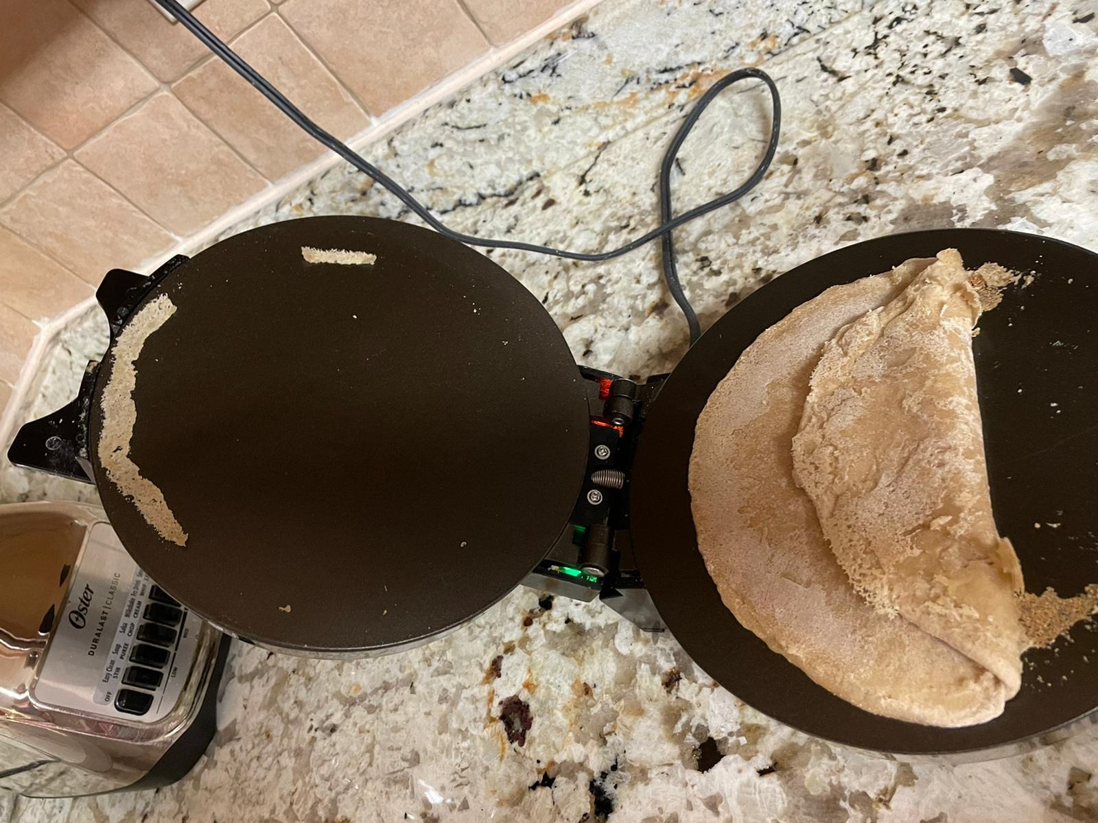 Saachi SA1650 Electric Non-Stick Roti Chapati Flat Bread Wraps/Tortilla Maker with Temperature Control customer photo 1