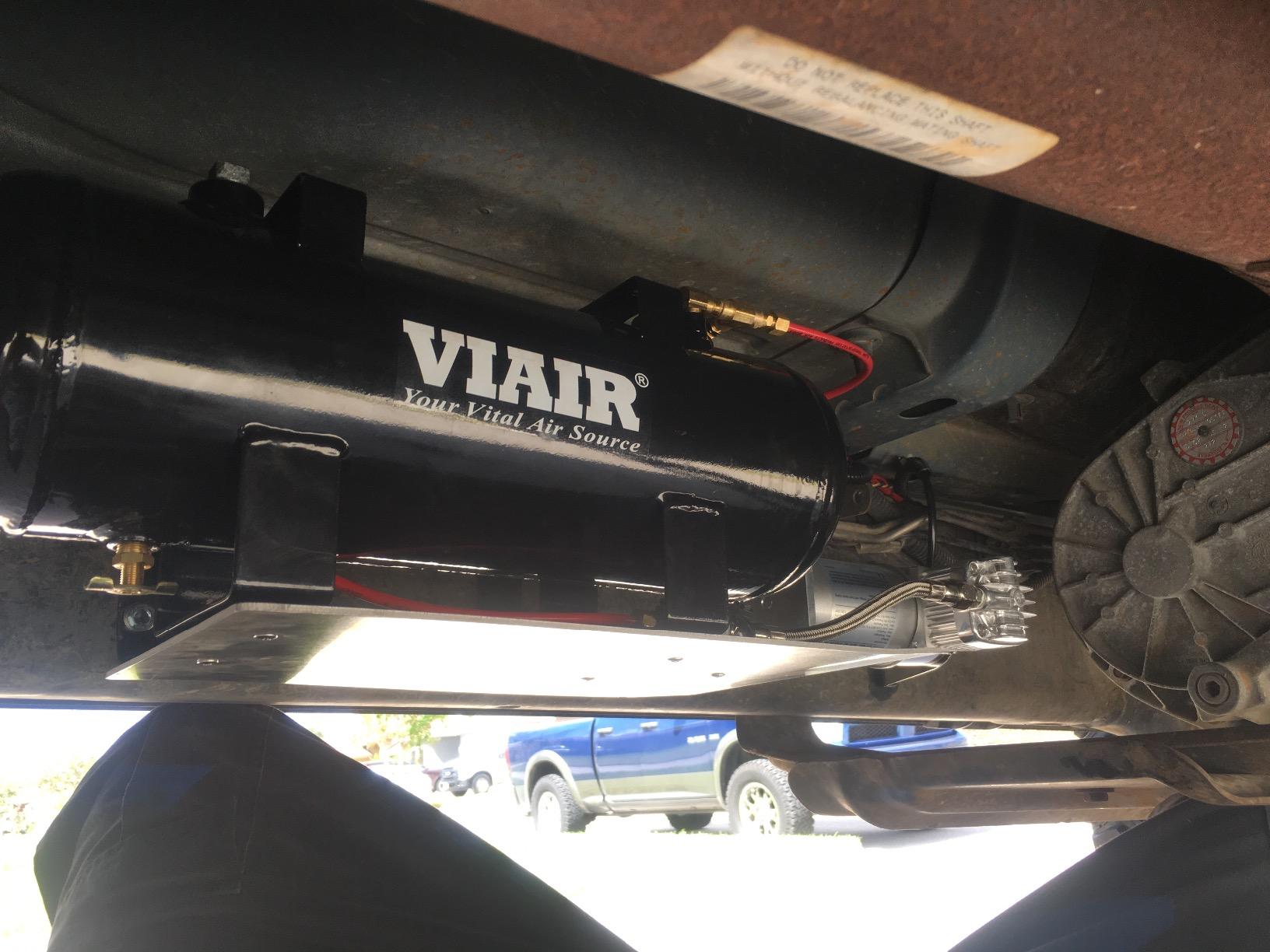 VIAIR 150 PSI High-Flow Air Source Kit | Portable On Board Air Compressor with 2 Gallon Tank for Truck, Air Horns, Suspension, Air Locker, Black customer photo 2