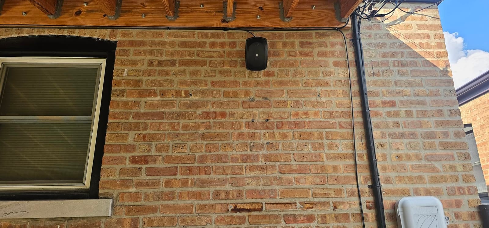YAMAHA NS-AW190BL 2-Way Indoor/Outdoor Speakers (Pair, Black) customer photo 1