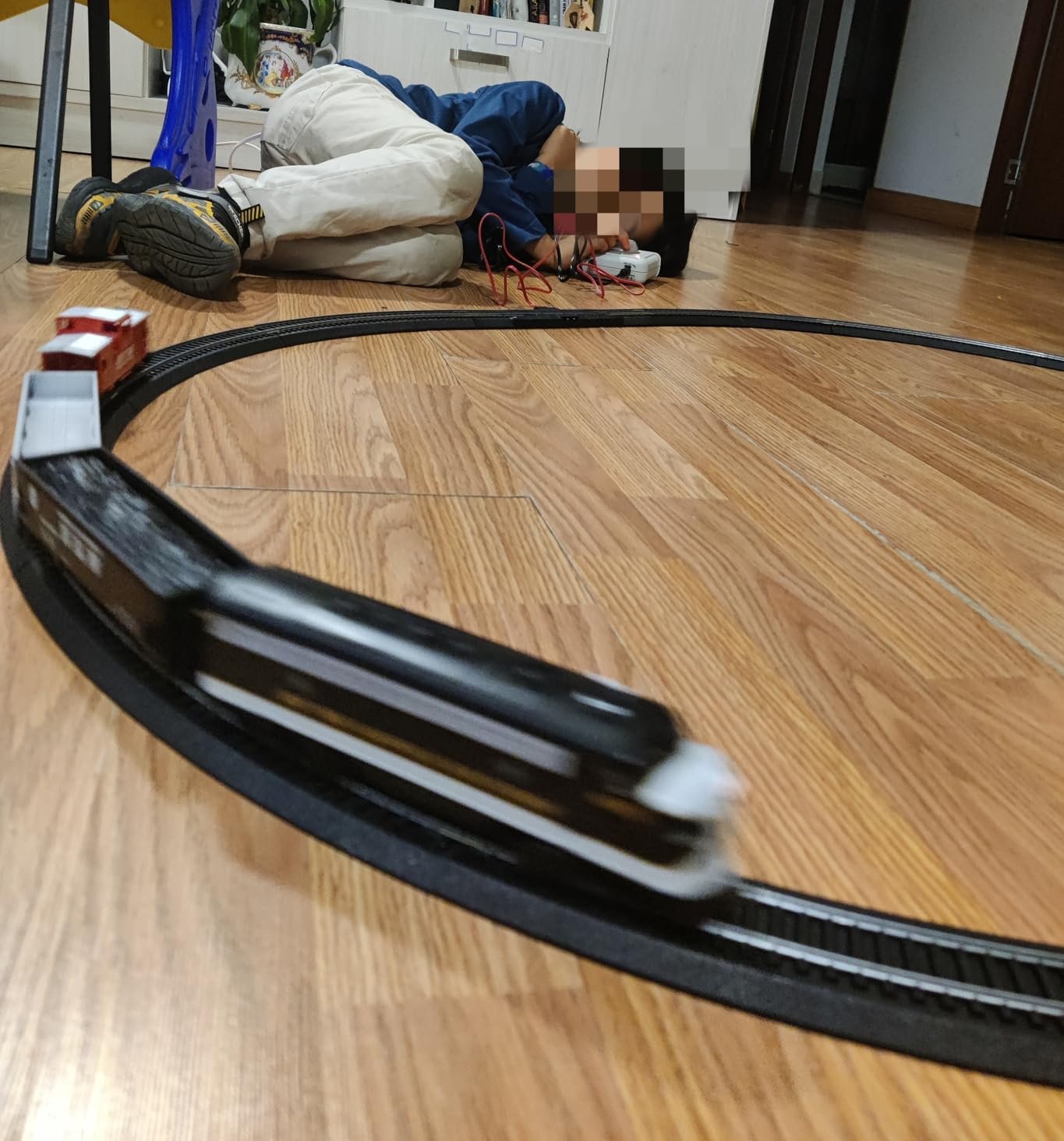 Bachmann Trains - Thoroughbred Ready To Run Electric Train Set - HO Scale customer photo 2
