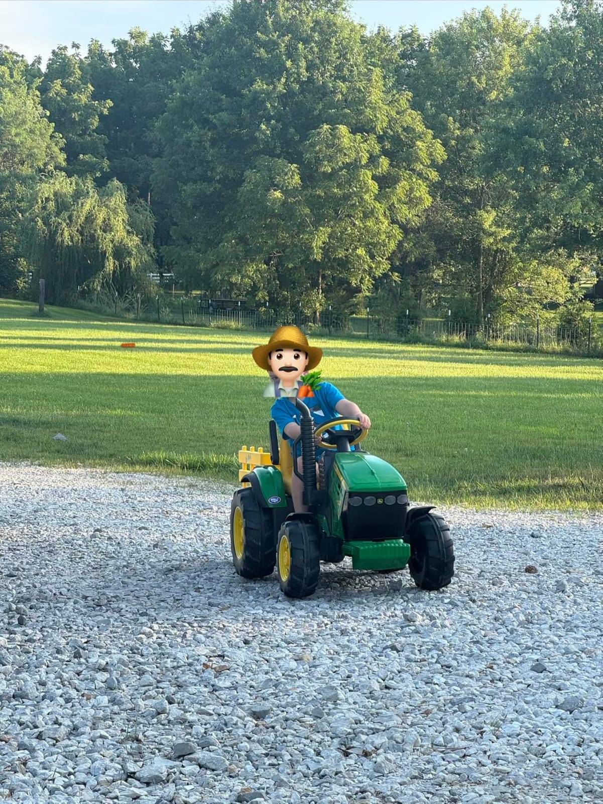 Peg Perego John Deere Ground Force Extra-Large 12 volt Ride-On Tractor with Trailer & FM Radio, Durable Design for Kids Ages 3-7 customer photo 1