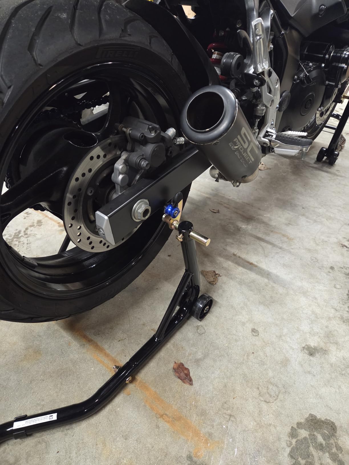 Venom Motorcycle Stand Lift, Front & Rear Combo, Universal Paddock Lift Stand, Front Wheel Fork Stand Rear Wheel Swingarm Spool Stand, Compatible With Most Yamaha Honda Kawasaki Suzuki BMW Motorcycles customer photo 2